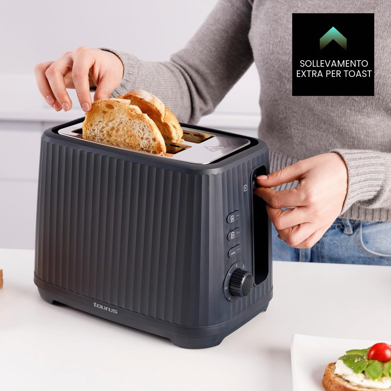 Taurus – Tostapane Jonic Toast 1150W | 7 livelli di tostatura | 3 funzioni | 2 fessure | Centratura automatica | Indicatore luminoso | Sollevamento extra | Avvolgicavo | Raccoglibriciole | Nero