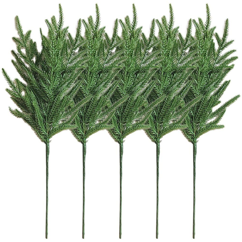 Couronne de Noël sans épines tombantes grâce aux branches d'aiguilles de pin artificielles
