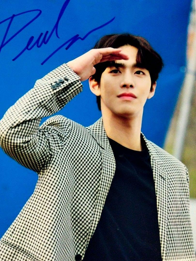 Amazon.co.jp: アンヒョソプ直筆サイン入り超大型写真‥Ahn Hyo-seop…2 