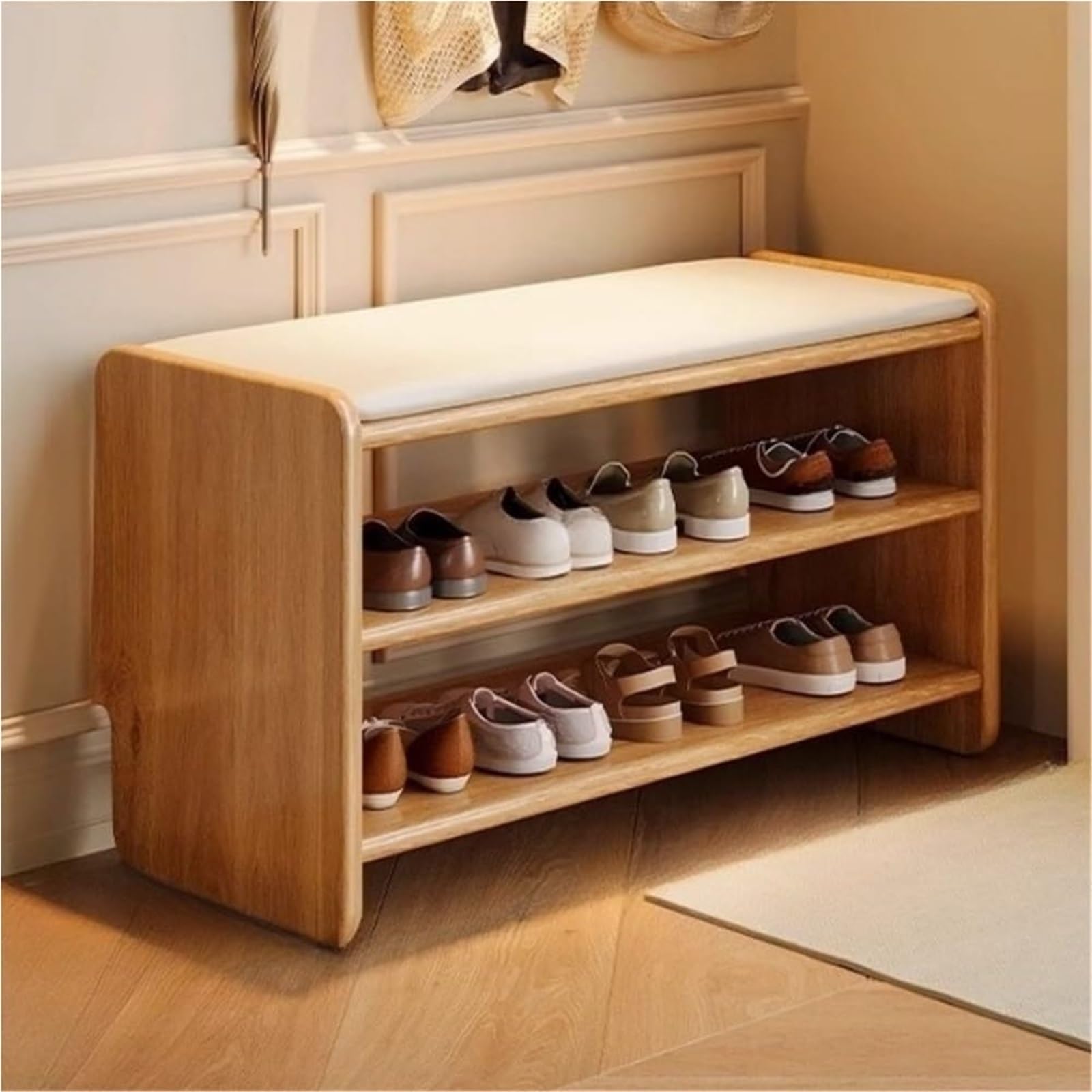 Étagère à chaussures en bois avec assise pour ne plus encombrer l'entrée