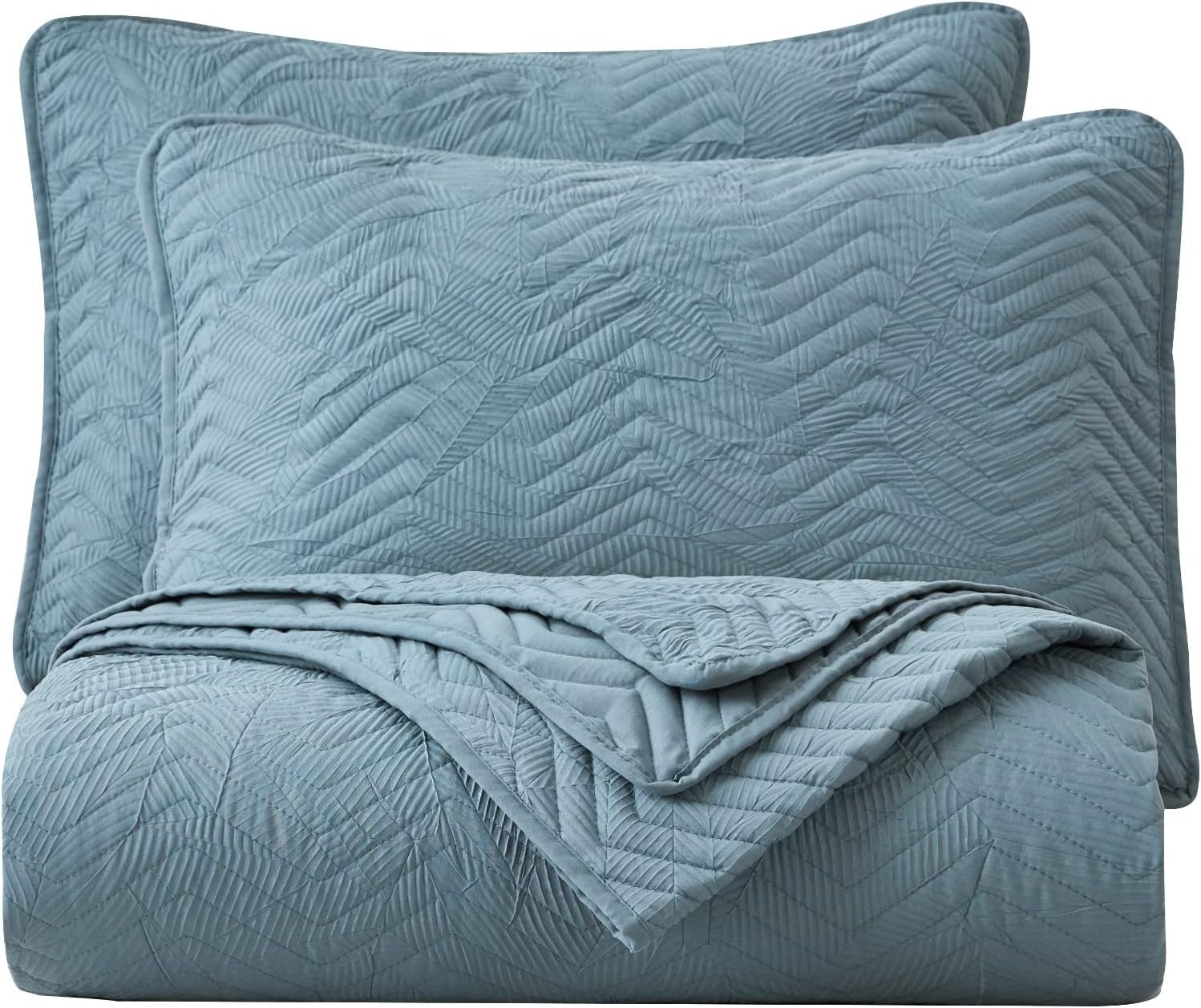 Chezmoi Collection Weaver 3-Piece King Size Quilt Set, Dusty Blue Crushed Soft Microfiber Lightweight Bedspread Zig Zag Chevron Quilted Reversible Coverlet All Season Crinkle Textured Bedding Set