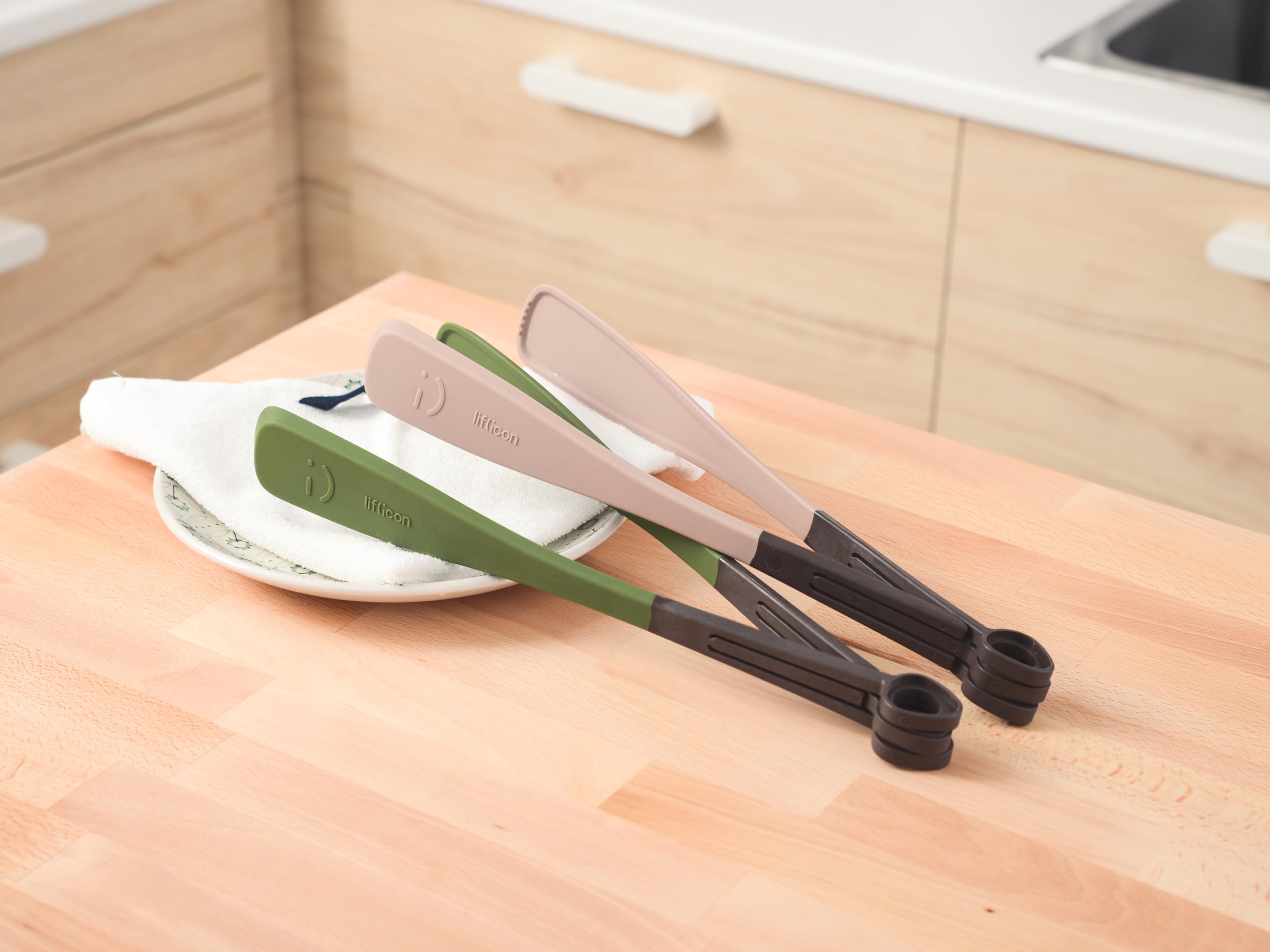 liflicon Silikon Lebensmittel Zange 33,5 cm, Heavy Duty & hitzebeständig Kochen Zange für BBQ, Salate, Grillen, Servieren und Fisch Drehen