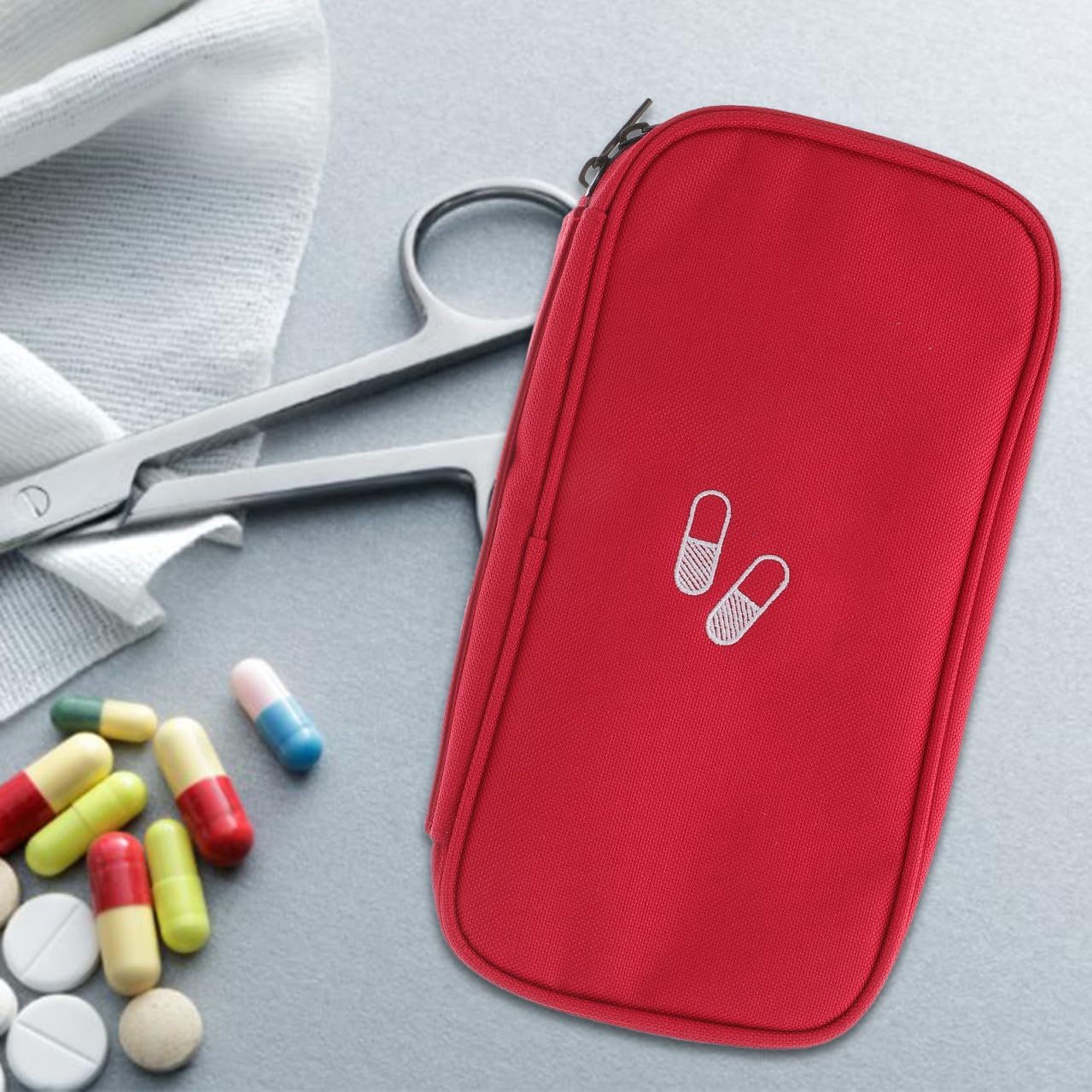 Portable First-aid Pouch Emergency Trauma Bag for Outdoor Activities Lightweight Supplies Holder for Home Travel School and Sports Red