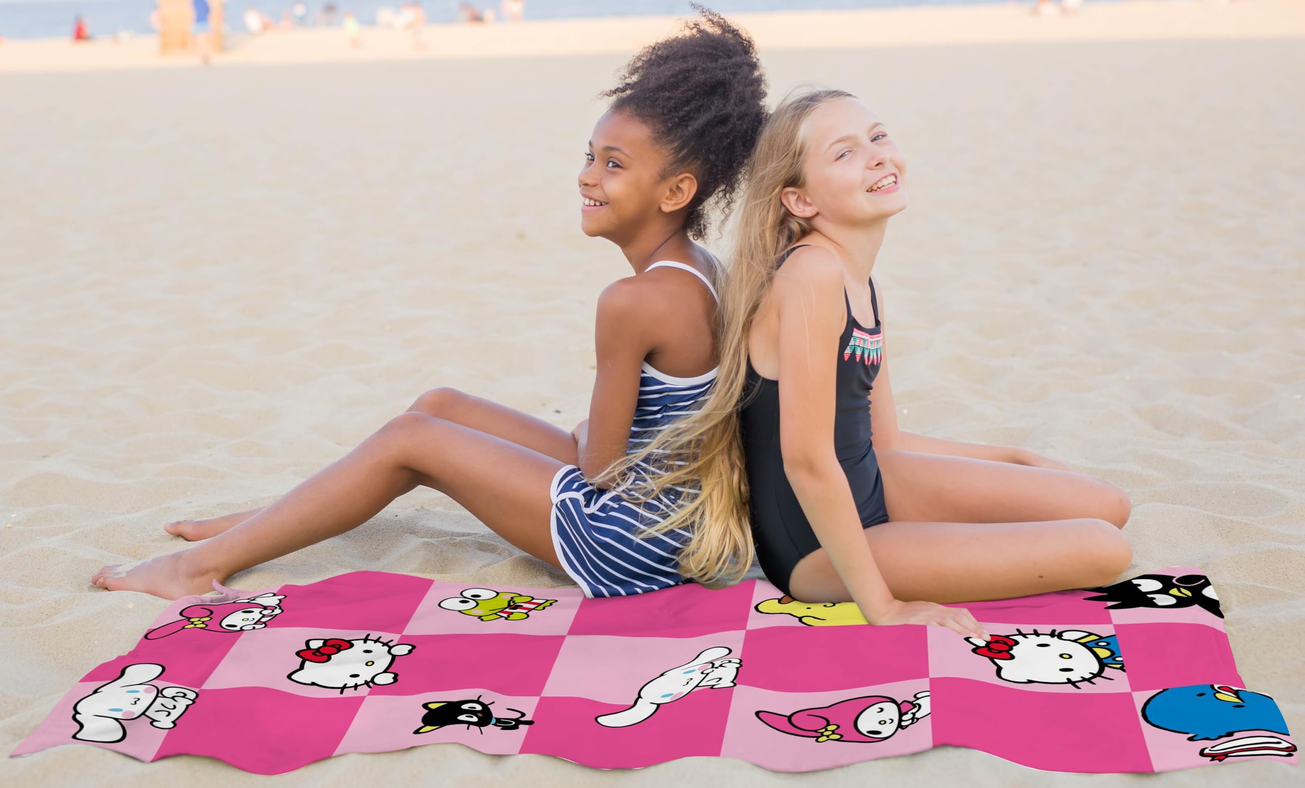 Amazon.com: Jay Franco Hello Kitty Bath Pool Beach Towel - Super