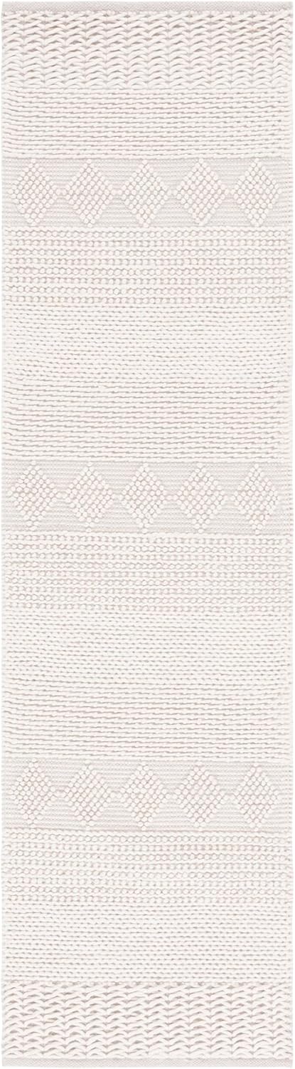 SAFAVIEH Natura Collection Runner Rug - 2'3" x 8', Ivory, Handmade Moroccan Boho Wool, Ideal for High Traffic Areas in Living Room, Bedroom (NAT218A)
