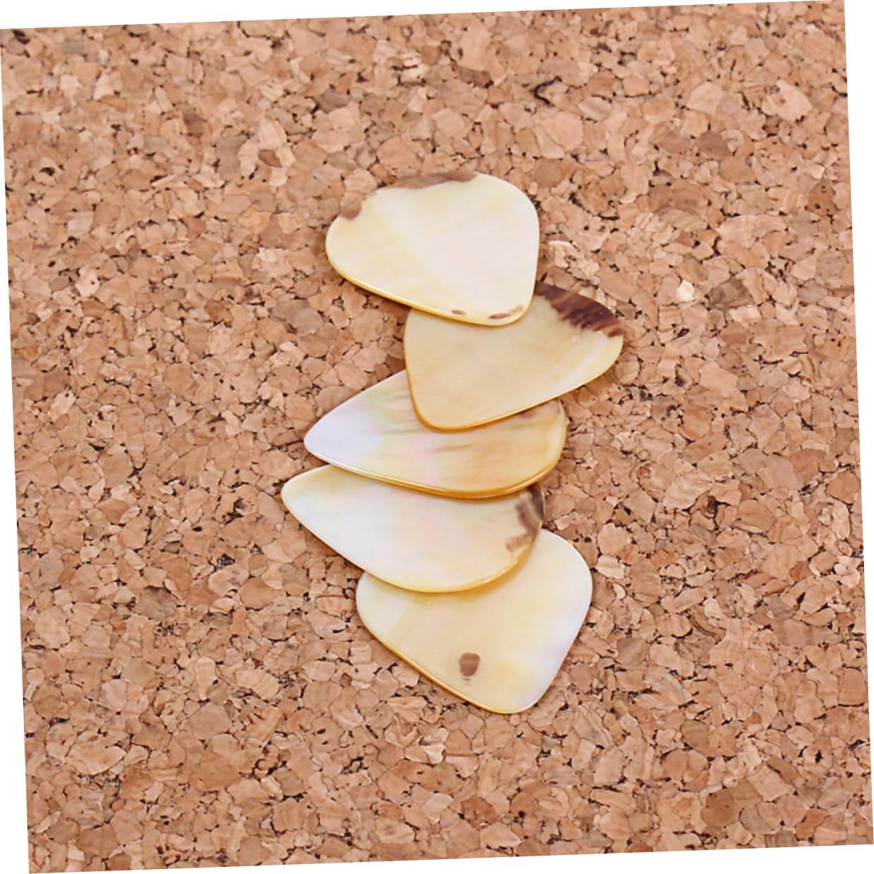 Plettri Chitarra in Conchiglia Gialla, 5 Pezzi, Forma Cuore | Chitarra Elettrica e Banjo, Finitura Lucida, Tocco Liscio, Tonalità Brillante