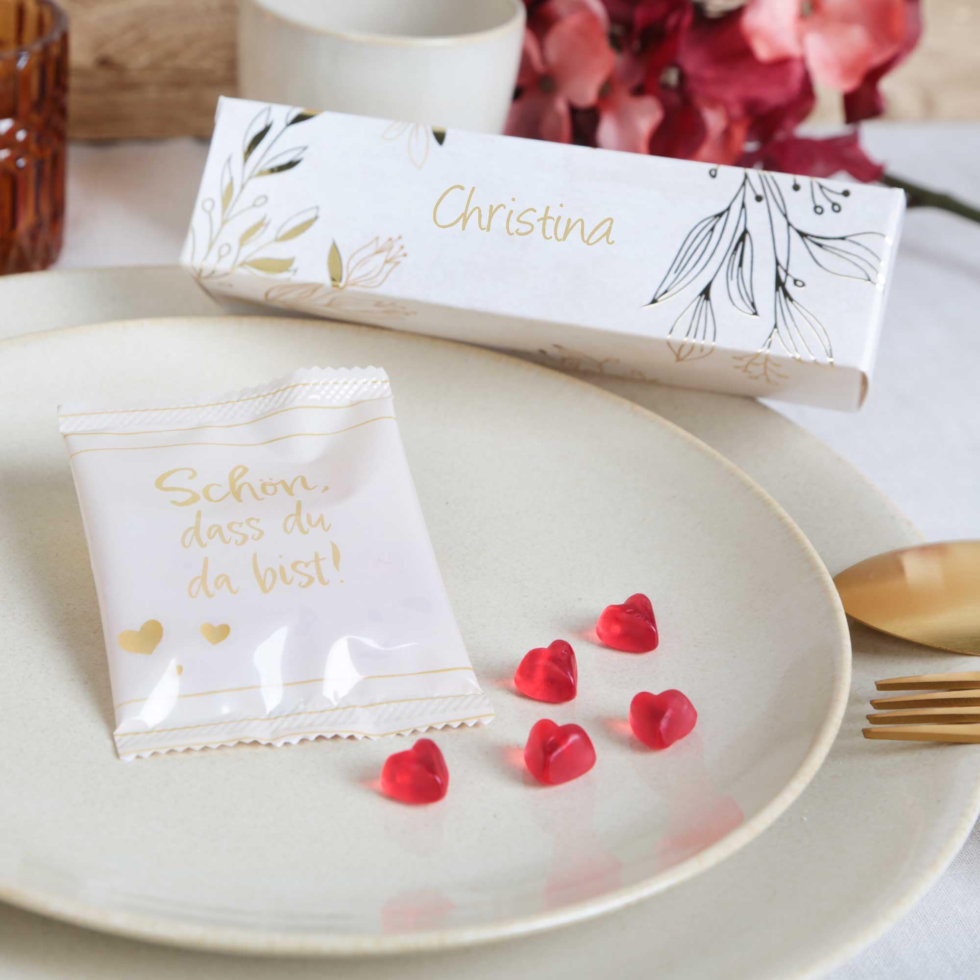 Logbuch-Verlag 100 Schön dass du da bist Gastgeschenke rote Herzen Gummibärchen für Hochzeit Geburtstag Event