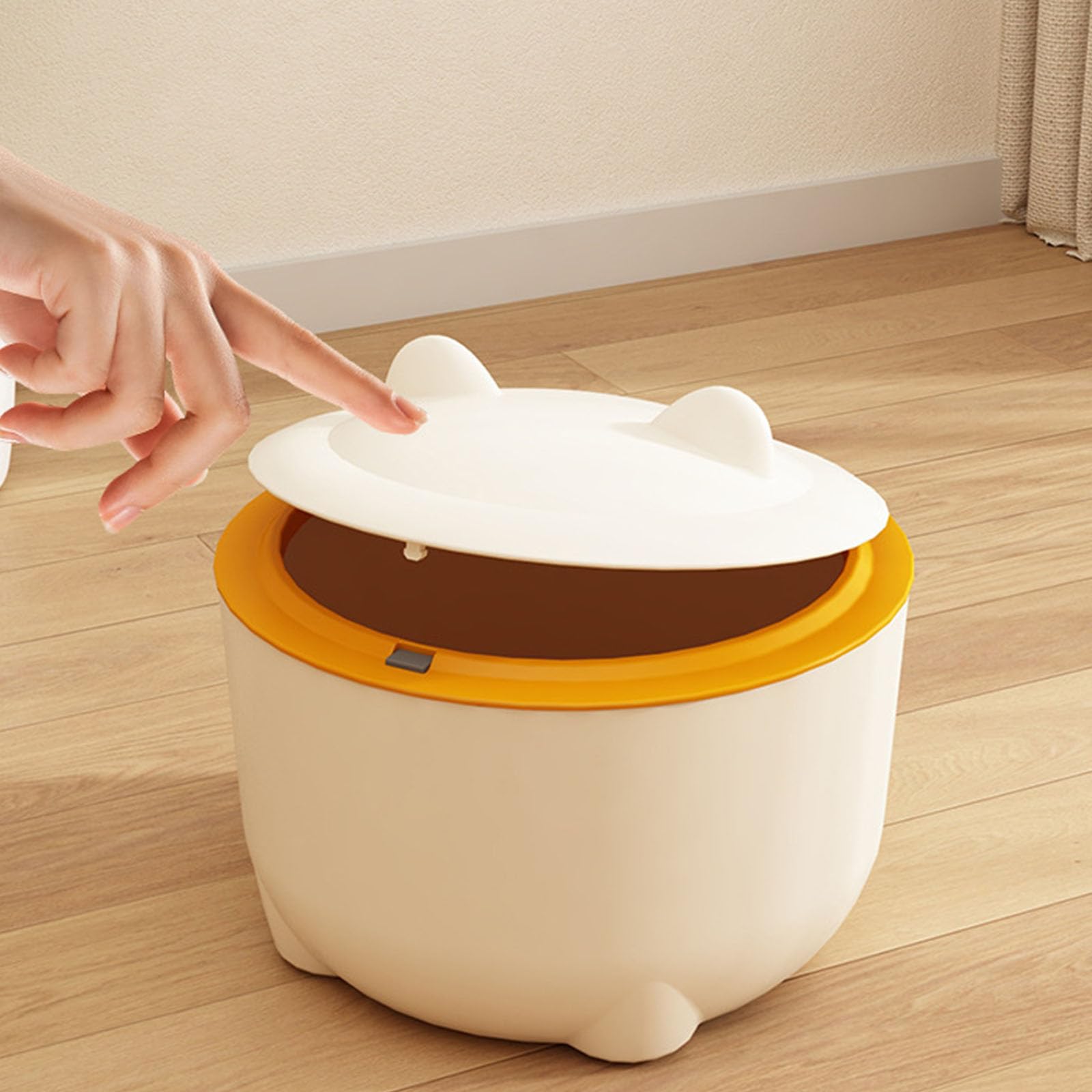 Pattumiera multifunzionale per gatti con coperchio a pressione dal design chiuso, ideale per il controllo degli odori in una soluzione di rifiuti domestici adatta ai gatti