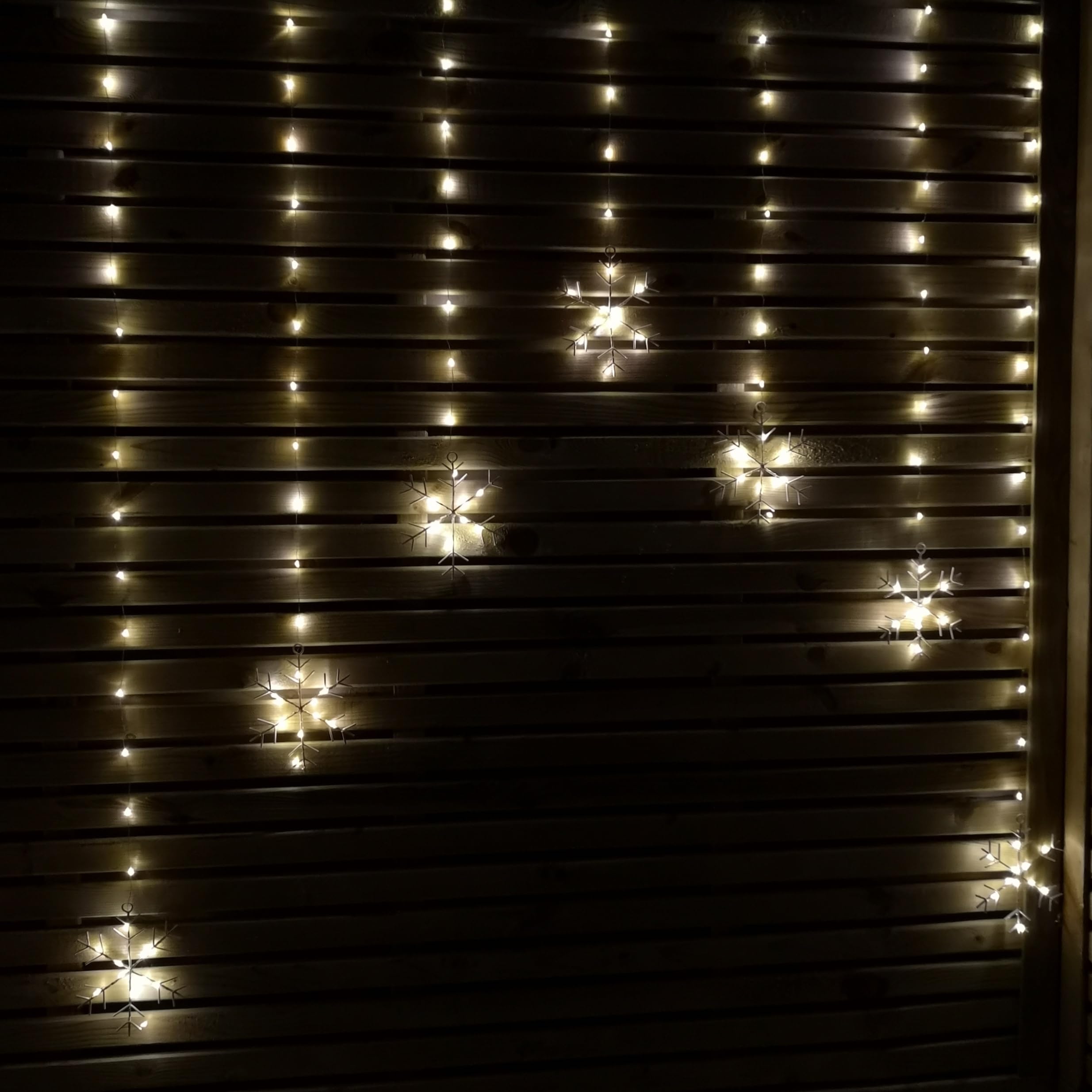 Samuel Alexander White Battery Operated Snowflake Curtain Christmas Lights With 147 Warm Leds 1.2M