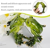 Vista 4 de SAISHUO Figura romántica de pareja de rana besando – 1 juego de estatuas de ranas únicas de animales decoración de estante de mesa para el hogar