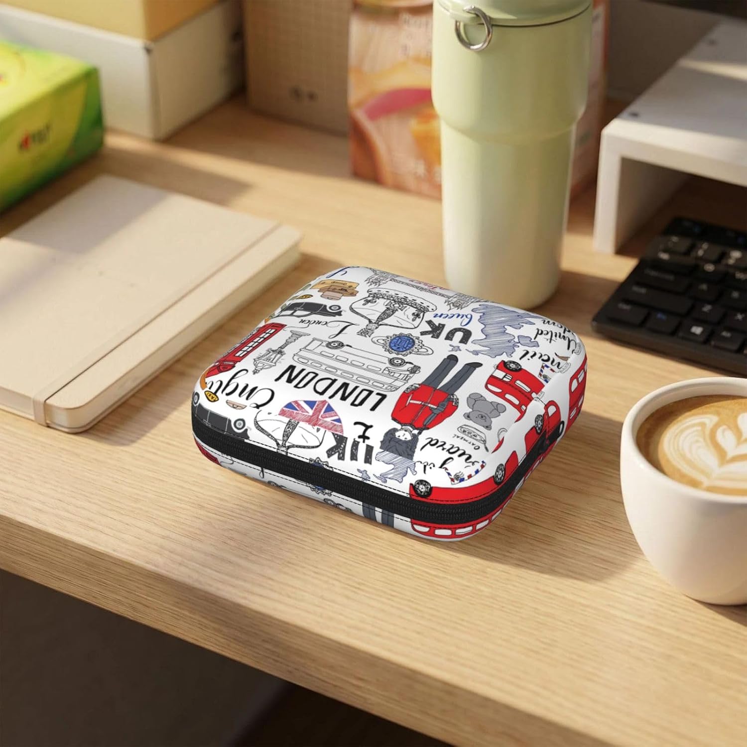 I Love London Print Women Period Bag Sanitary Pouch Portable Pad Pouch Tampon Holder Small Zipper Pouch Storage Bag