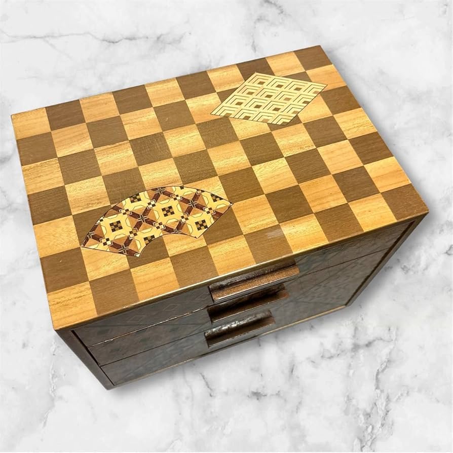 箱根寄木細工❤3段引き出し収納ボックス　伝統工芸品　昭和レトロ　即購入可能 箱根寄木細工❤3段引き出し箱 伝統工芸品 昭和レトロ 小物入れ