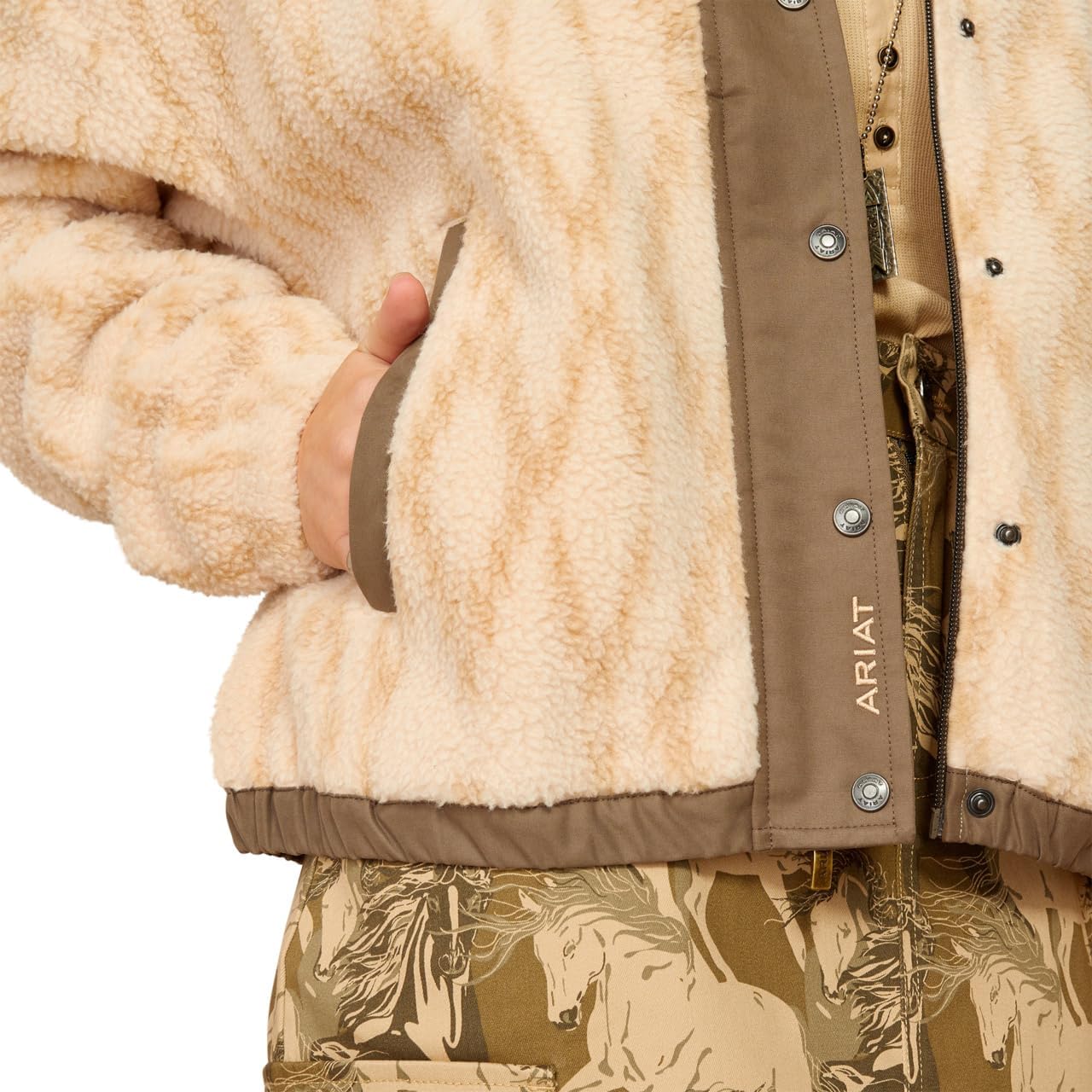 ARIAT Women Sherpa Blocked Jacket - Image 4