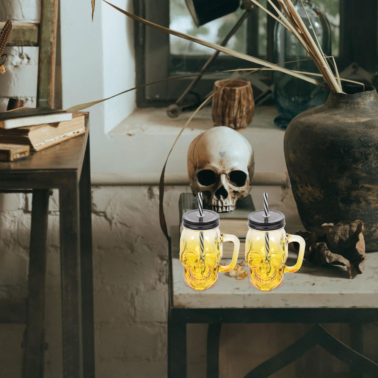 LIFKOME Halloween Skull Glasses 2pcs 500ml Gradient Color Glass Beer Mugs with Handle Party Glassware for Halloween Decoration and Cocktail Drinks Random Color