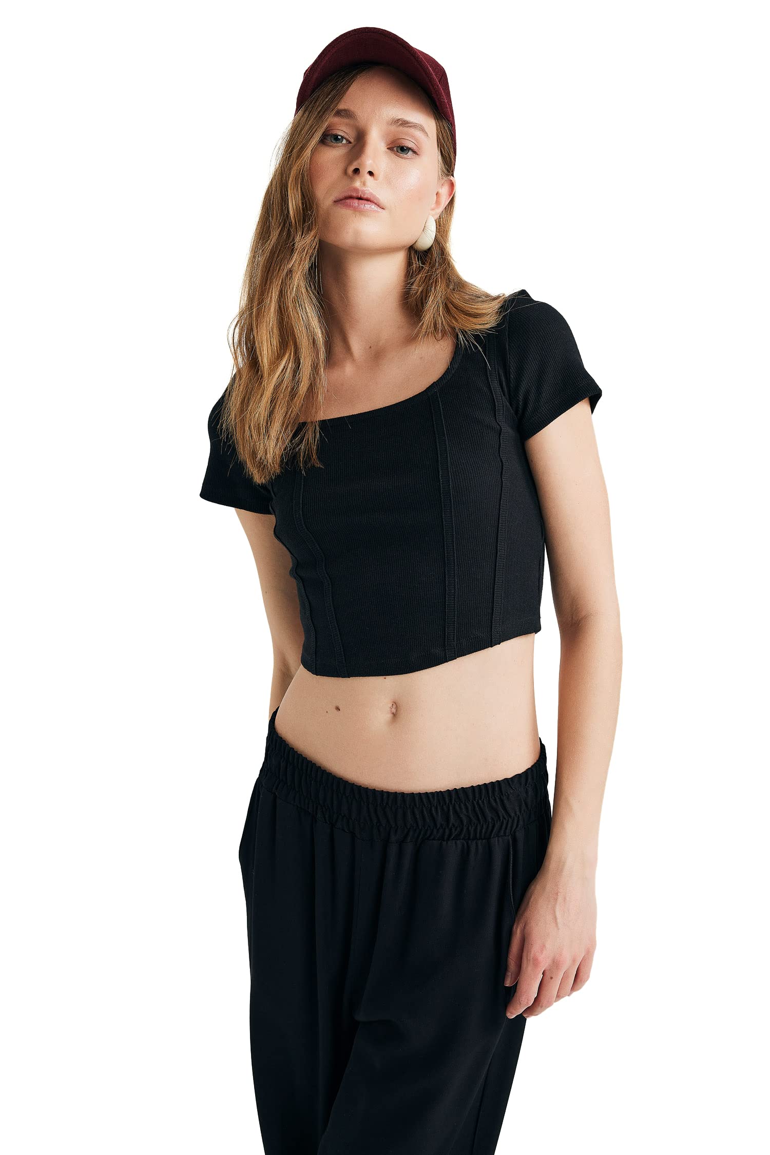 Kadın Fitted U Yaka Basic Kısa Kollu Crop Tişört