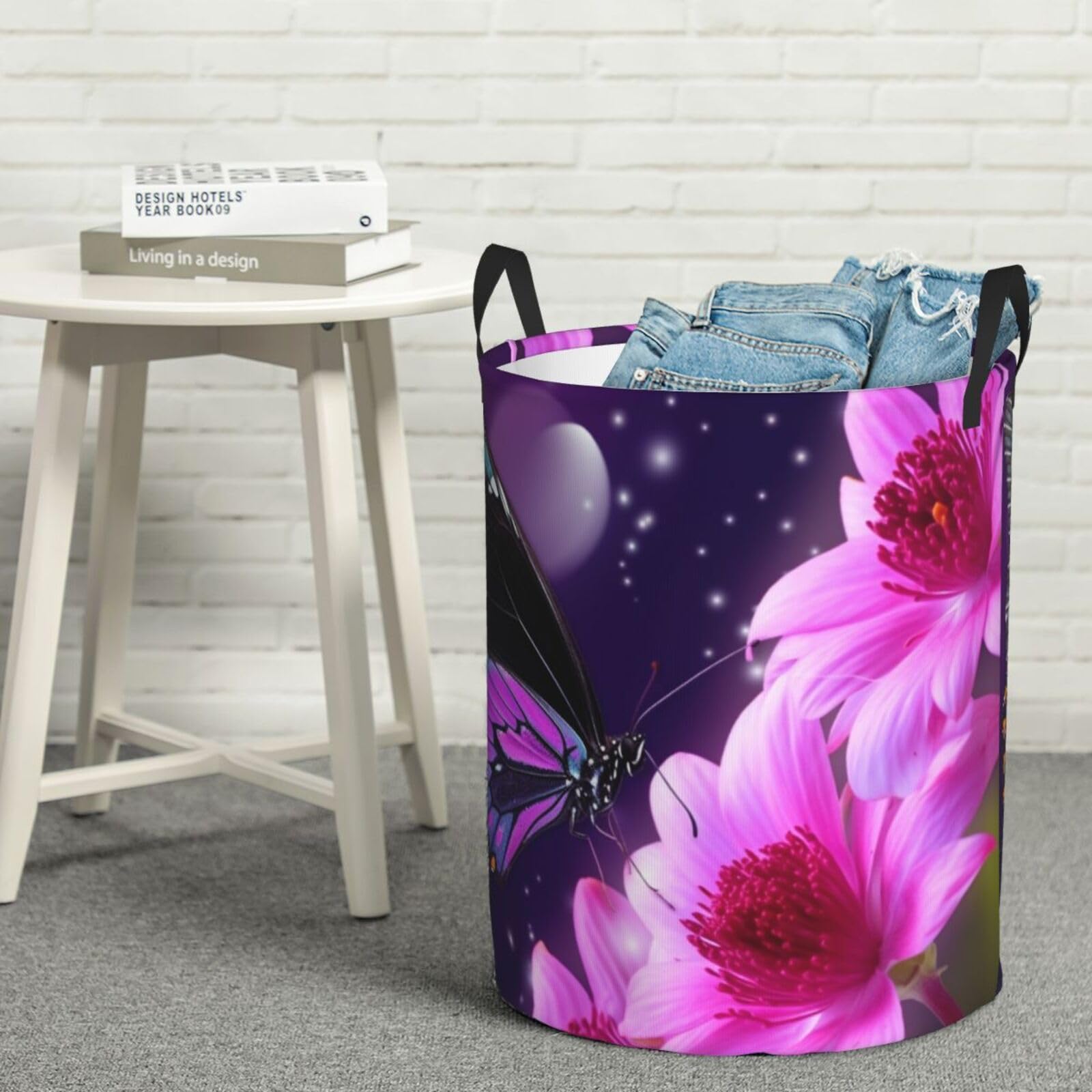 Panier à linge sale au motif papillon pour décorer et organiser une chambre à coucher parentale