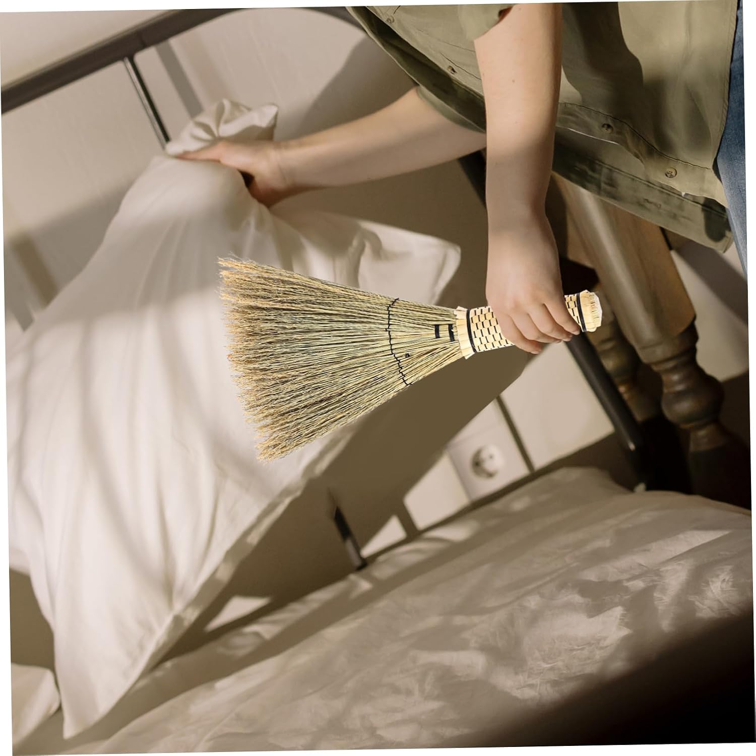 Small Corn Whisk Hand Broom, Natural Corn Broom for Table Cleaning image 4