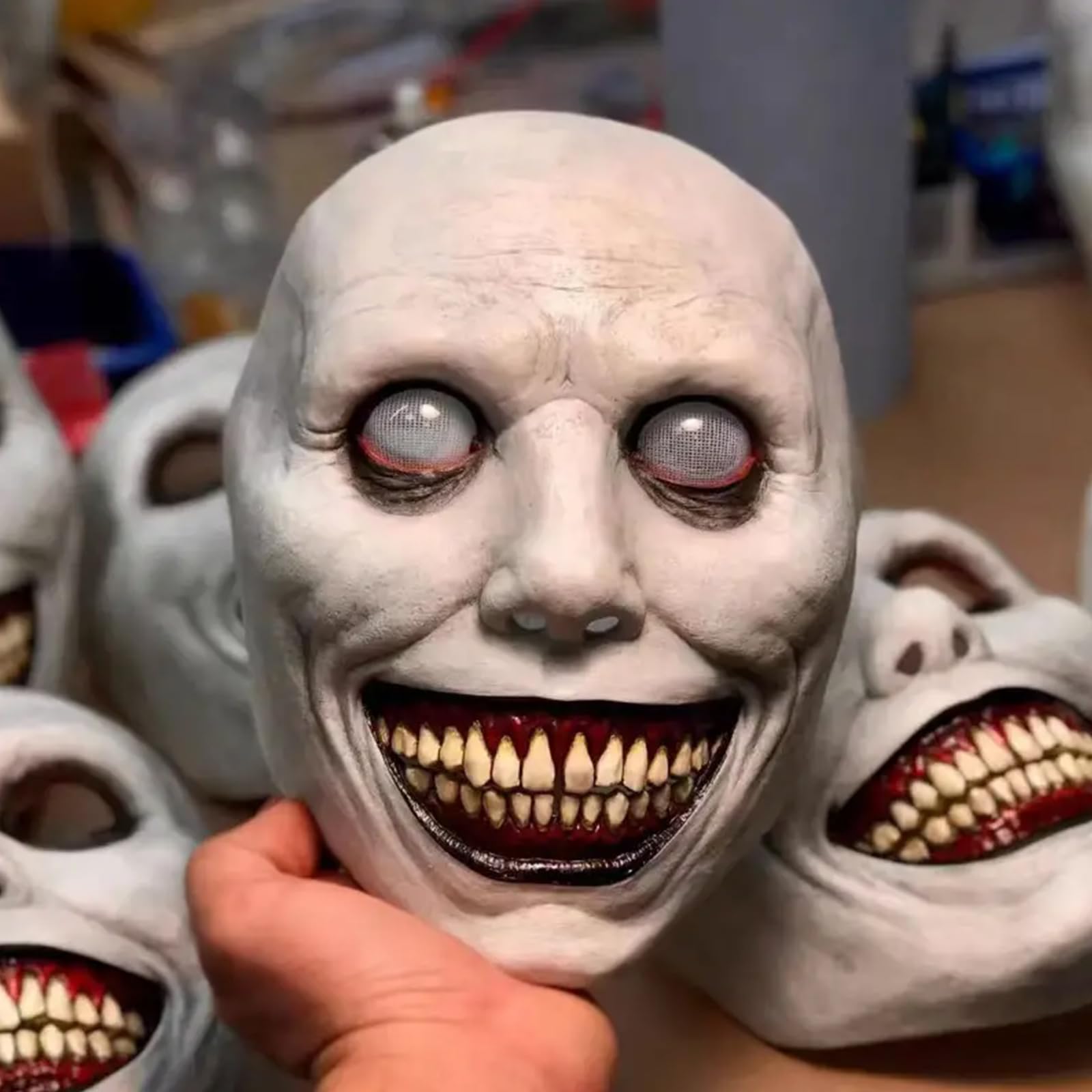 Gruselige Halloween Maske Lächelnde Dämonen Horror Maske Gruseligste Gruselige Horror Kostüm Maske mit weißem Auge für Unisex