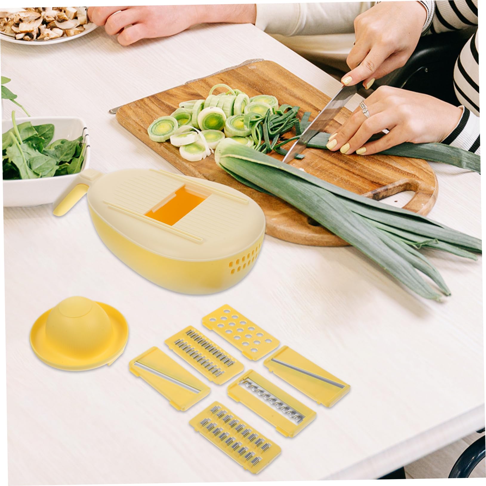 Amazon | RUNROTOO 1 セット 野菜おろし器 野菜スパイラライザー