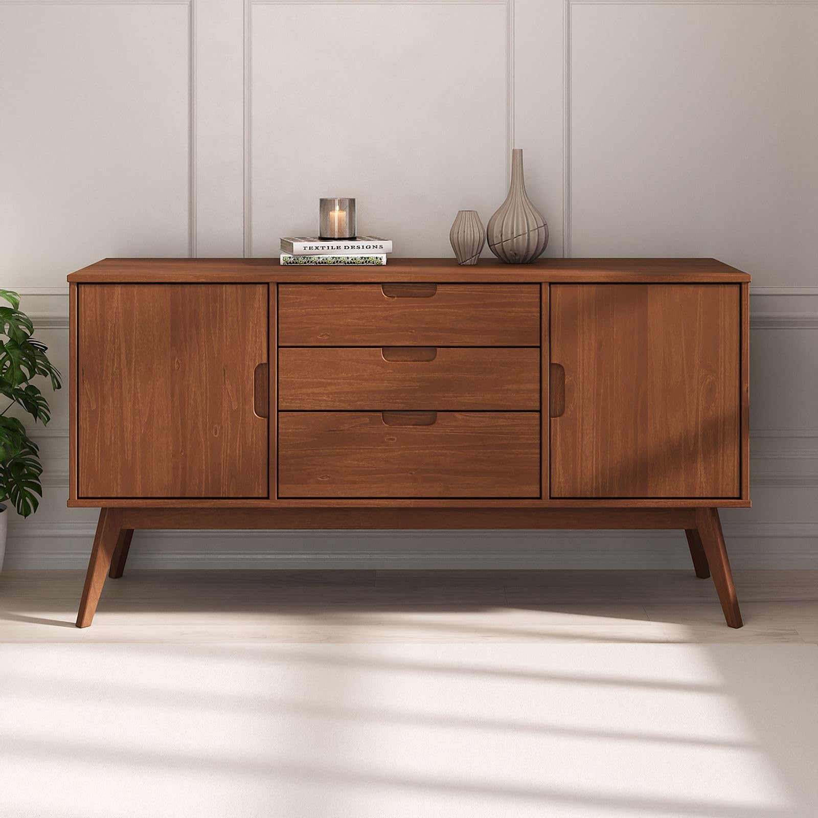 IDIMEX Sideboard Tivoli skandinavischen Design Kastanien dunkel braun lackiert - Kommode aus Massivholz, mit 2 Türen und 3 Schubladen, Buffetschrank Geschirrschrank