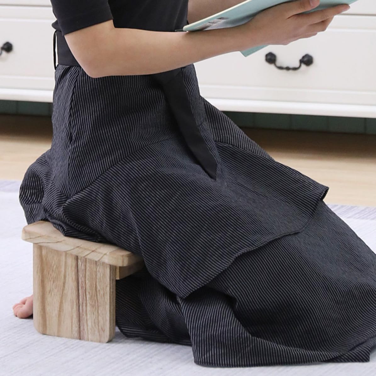 Sgabello in Legno per Meditazione Tappetino Antiscivolo, Design Pieghevole per Seduta Comoda e Respirazione Profonda Durante Viaggi e Relax