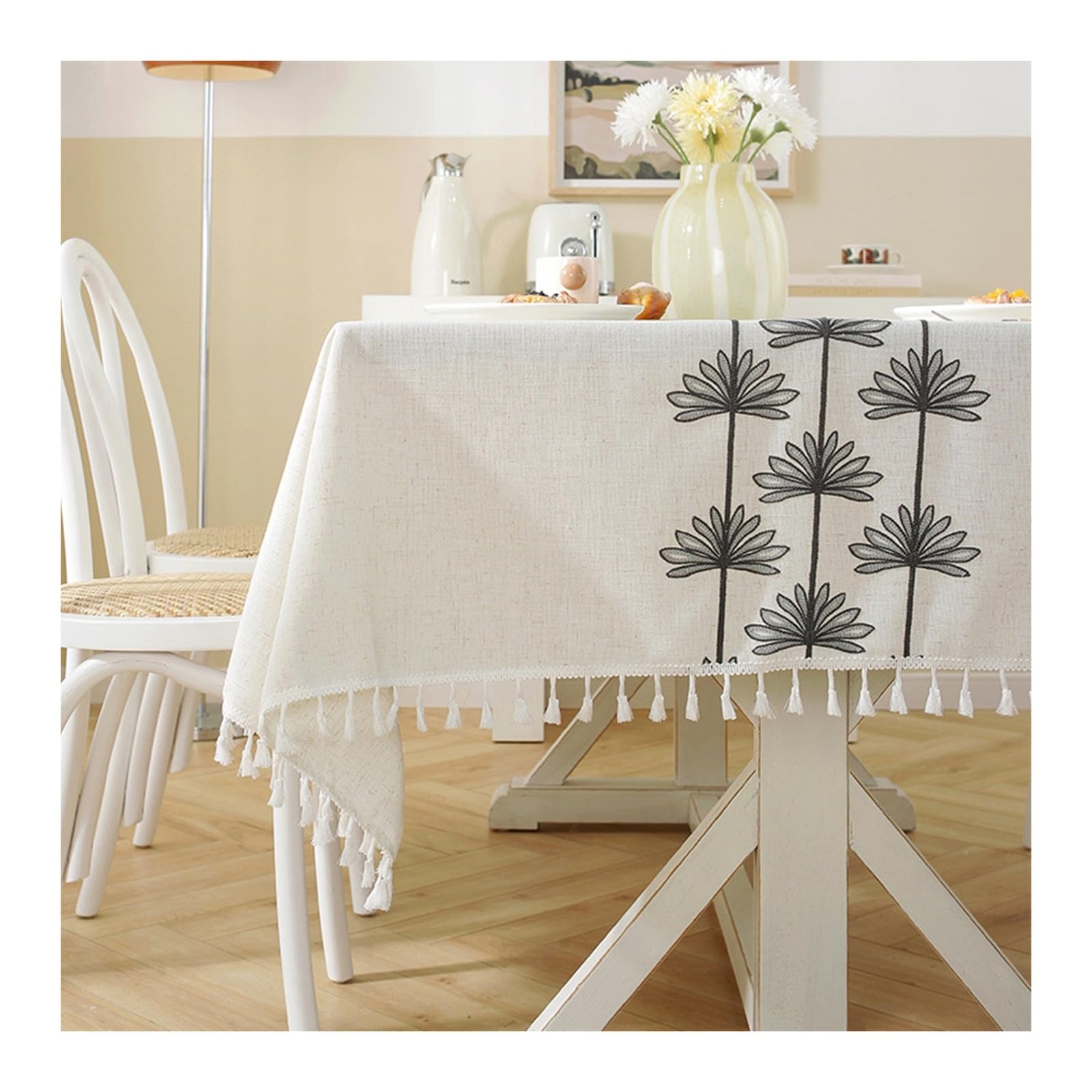 Nappe de table broderie plantes pour une décoration raffinée