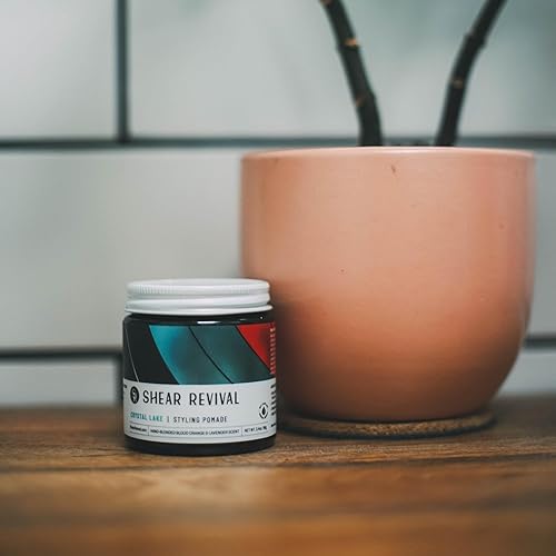 Miniatura 3 de Shear Revival Crystal Lake Cream Pomade  Peinado de cabello para hombre de sujeción media  Acabado natural infundido con jugo de hoja de aloe, cera