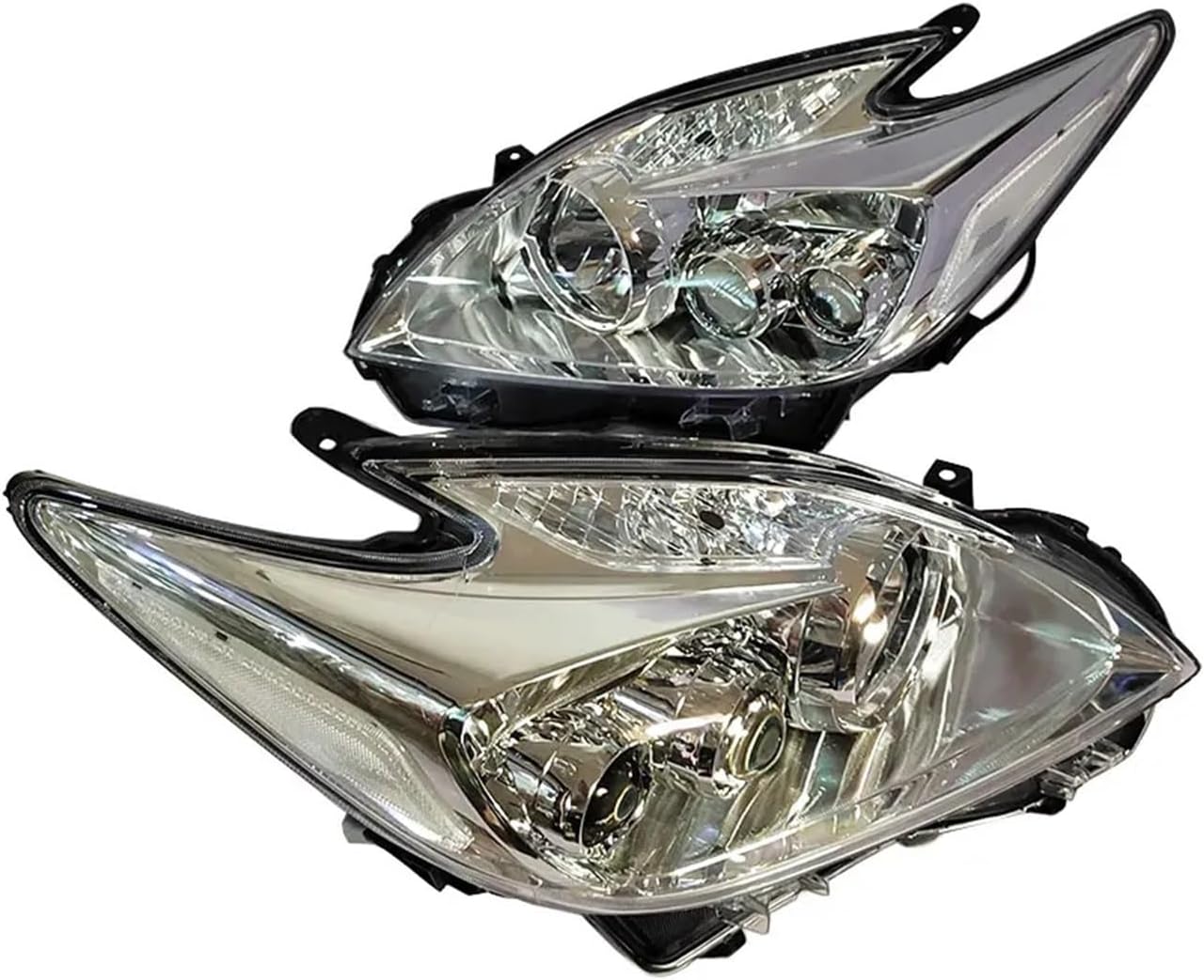 A Pair Car LED Headlights Two Lens Xenon Left and Right 81110-47240 Compatible With Toyota Rrius ZVW30 Headlamp