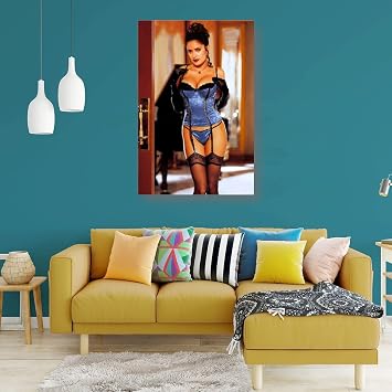 Haomei Salma Hayek Hot Bikini Sexy Poster Room Aesthetic Poster Print Art Wall Painting Canvas Posters Gifts Modern Bedroom Decor 20x30inch(50x75cm)