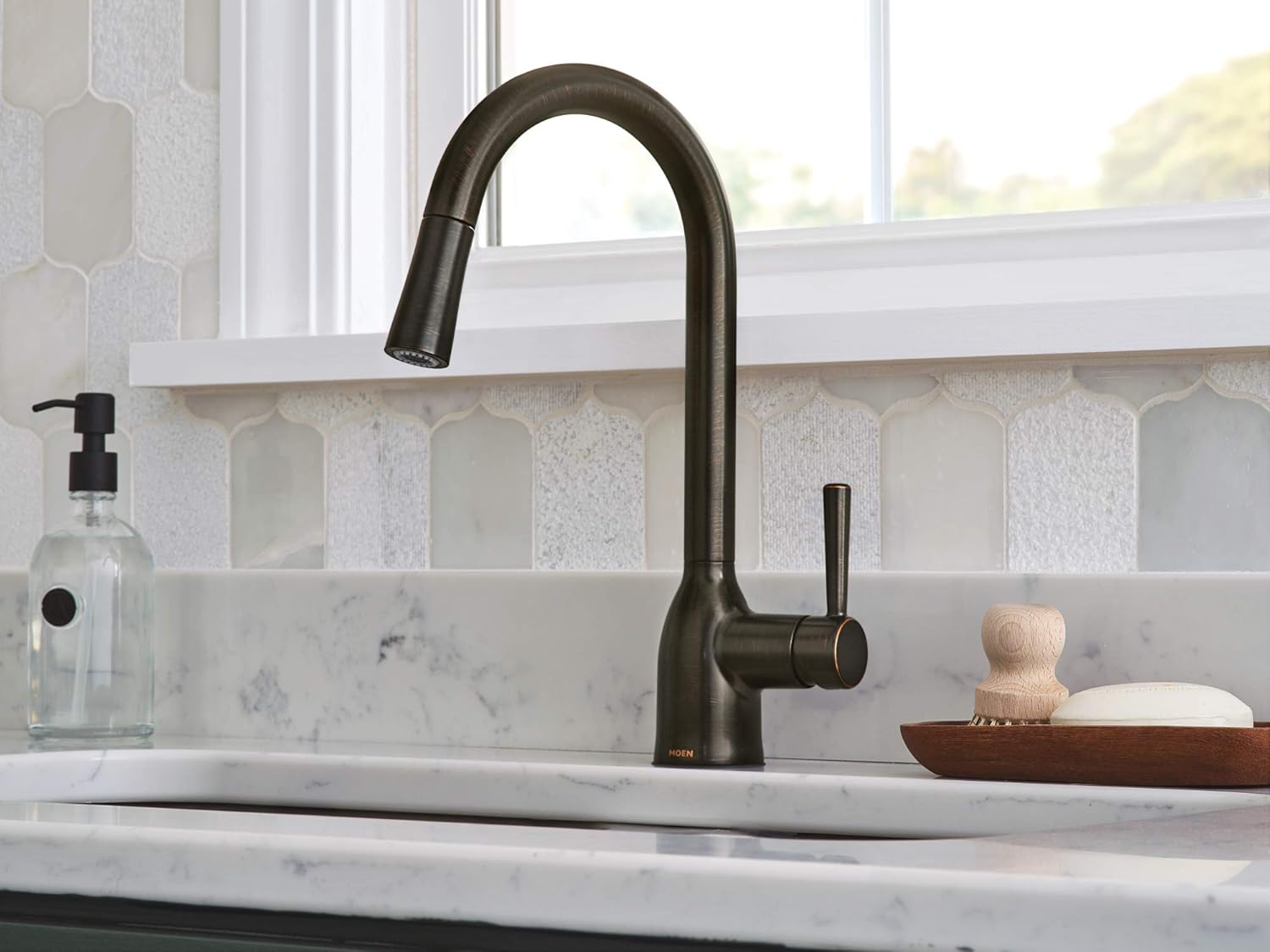 Bеѕt Cуbеr Dеаlѕ 🔥 Moen 87233BRB Adler One-Handle High Arc Pulldown Kitchen Faucet with Power Clean, Mediterranean Bronze