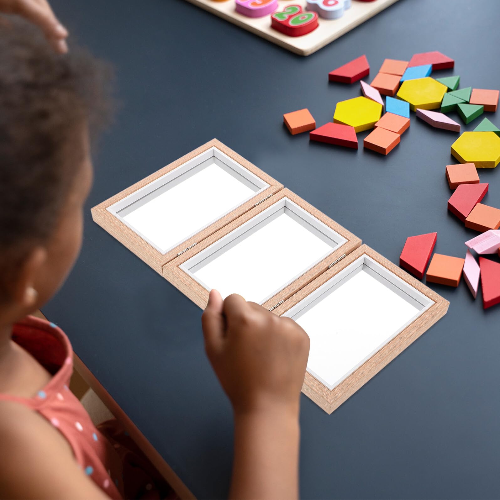 LIFKOME Espejo Montessori Irrompible para Pequeños, Plegable de 3 Caras, Seguro y Compacto para Coordinación Mano-Ojo, Juguete Educativo para Bebés y Guarderías