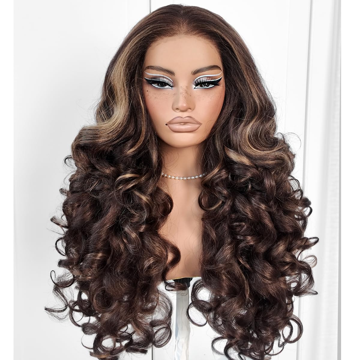 13x6 Glueless HD Lace Front Wigs Pre Plucked Honey Blonde Yaki Synthetic Body Wave Wigs Ready To Wear Highlight Balayage Wig