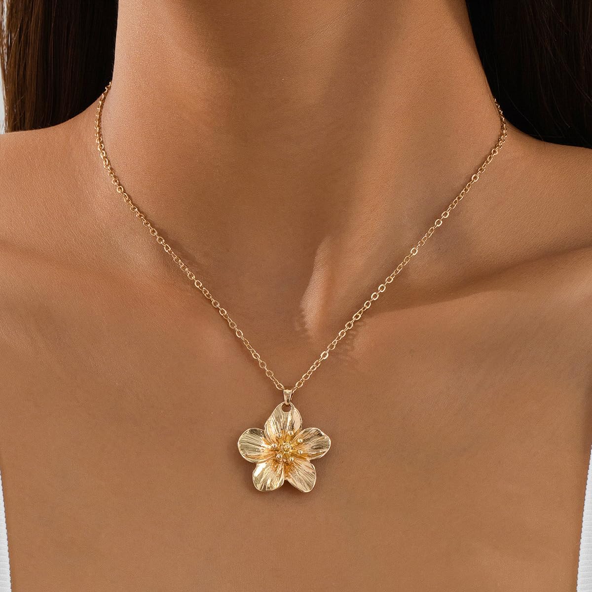 Gold Flower Necklace for Women Floral Pendant Choker Statement Necklace Jewelry - Image 2