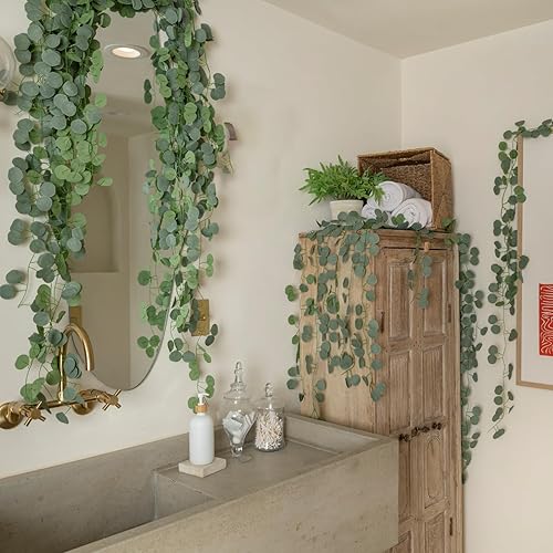 Miniatura 5 de CQURE Paquete de 24 guirnaldas de eucalipto, guirnalda de vegetación artificial, hojas de eucalipto sintéticas, enredaderas de mesa para telón de