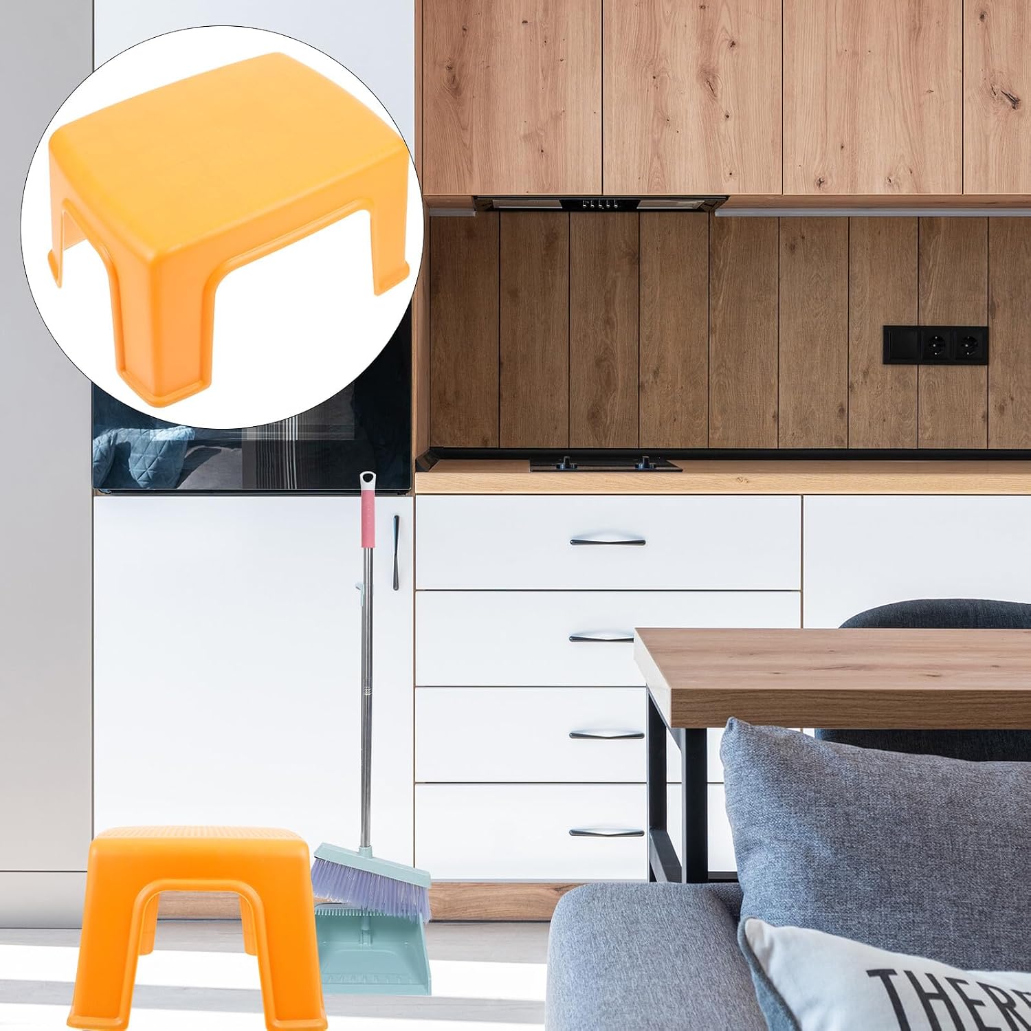 Creative Non-Slip Plastic Footstool, Small Orange Household Step Stool, Lightweight Sitting Stool for Living Room and Bathroom Use