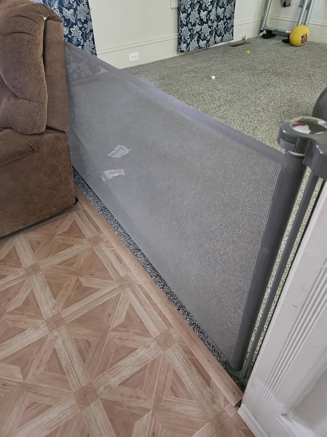 Retractable Baby Gate, Extra Wide Safety Kids or Pets Gate, Mesh Safety Dog Gate for Stairs, Indoor, Outdoor, Doorways, Hallways, Gray