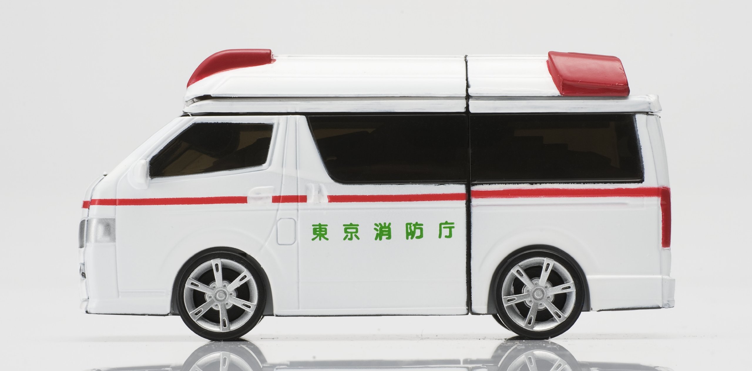 Amazon.co.jp: ダイヤロボ DR-0003 トヨタハイエース (救急車