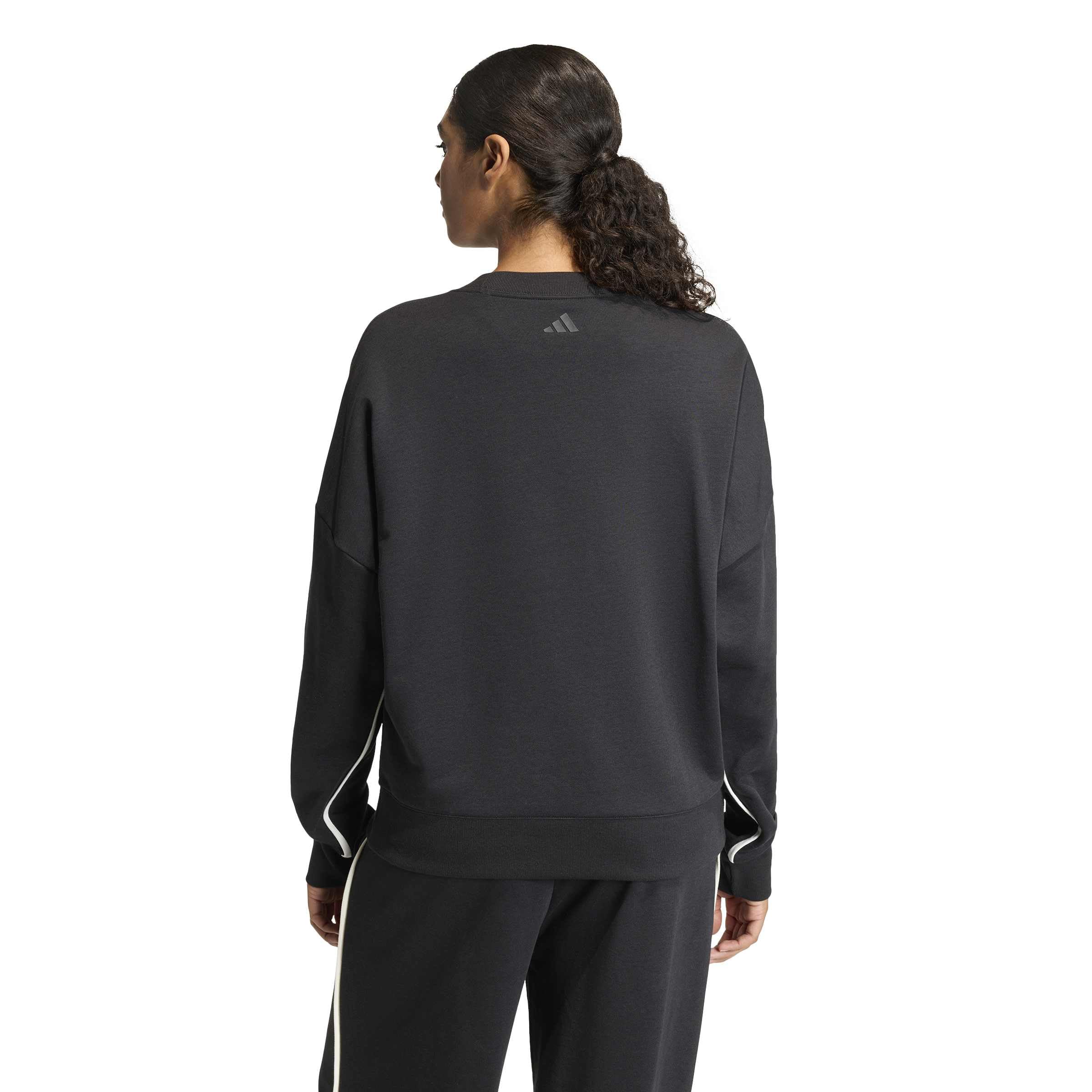 adidas Women's Seasonal Essentials Colorpop Sweatshirt mit aufgestickter Grafik