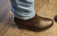 Review Image by Keelin Mée Smols Keelin Mée Smols