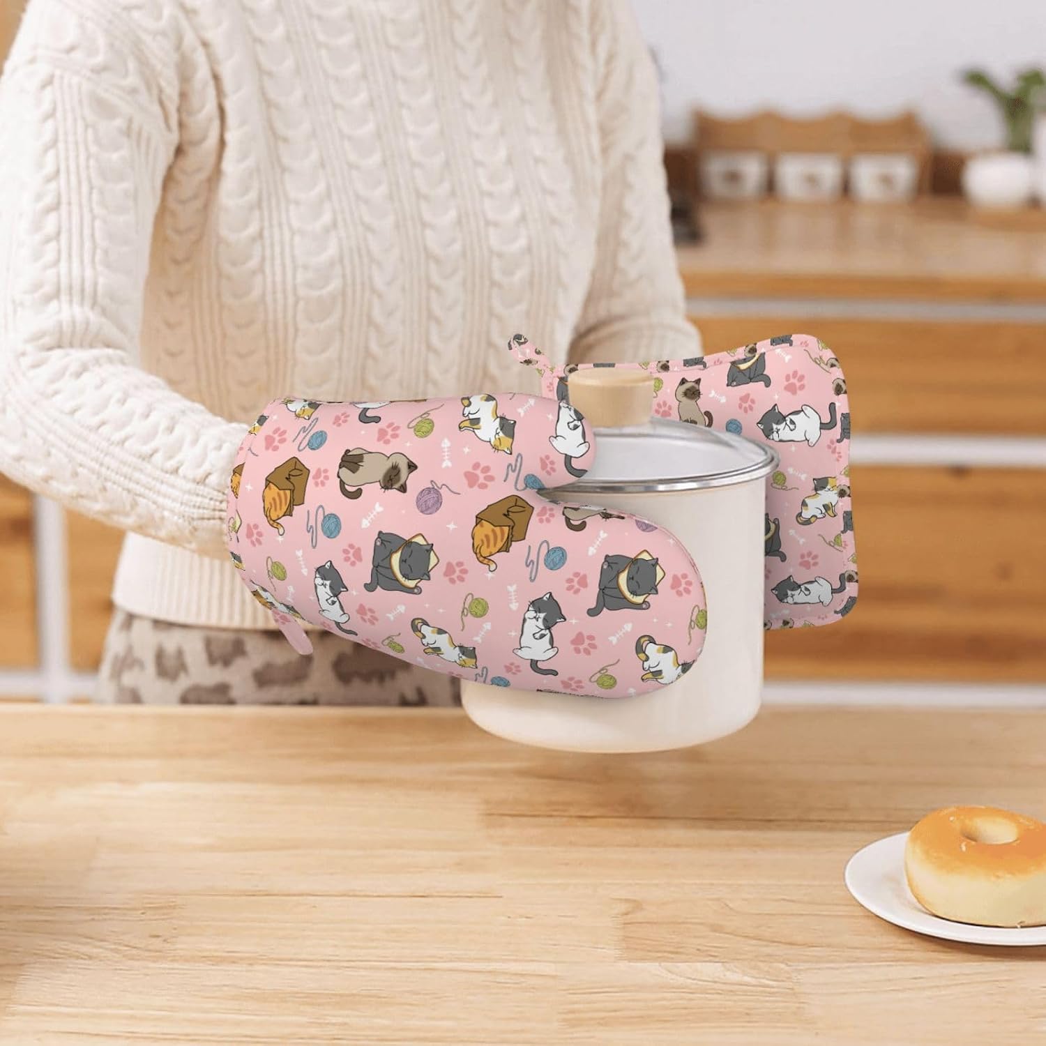 Cute Cats Oven Mitts and Pot Holders Sets Heat Resistant Non-Slip Silicone Oven Gloves Kitchen Accessories for Cooking Baking Grilling BBQ