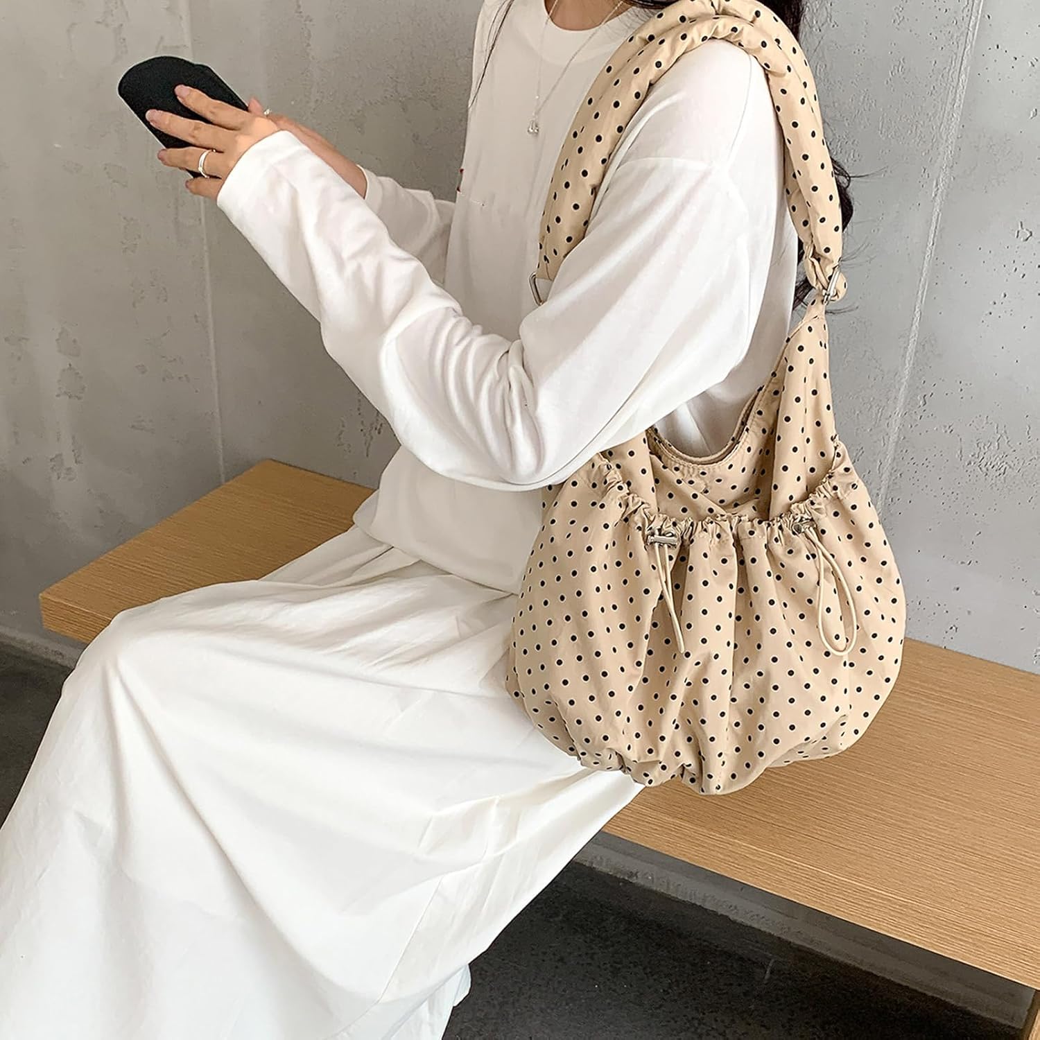 韓国風 フリル ドローストリング ショルダーバッグ 広々としたインテリア 通勤バッグ カジュアル クロスボディ パース