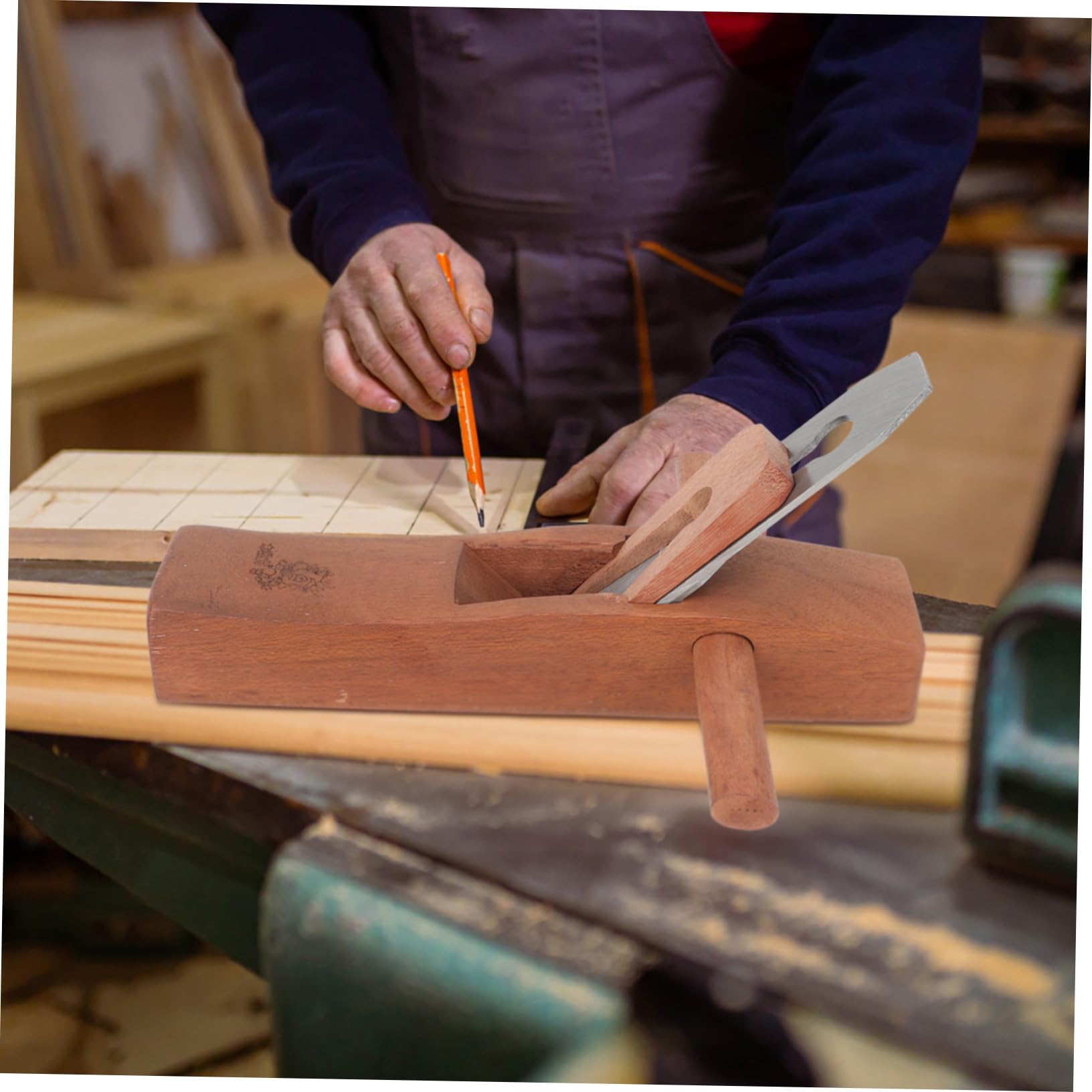 Outanaya Woodworking Hand Planer – Ergonomic Woodcraft Tool For Carpenters, Durable Steel Blade & Wood Body, Multiple Sizes (180–400mm)