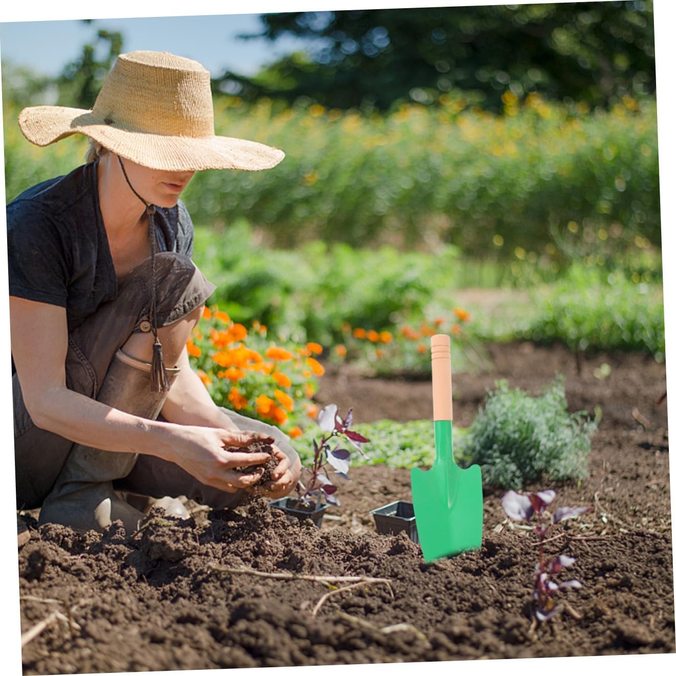 10 Pcs Ergonomic Gardening Spades with Wooden Handles Portable Transplanting Shovels for Weeding Planting and Soil Cultivation Garden Tools Supplies