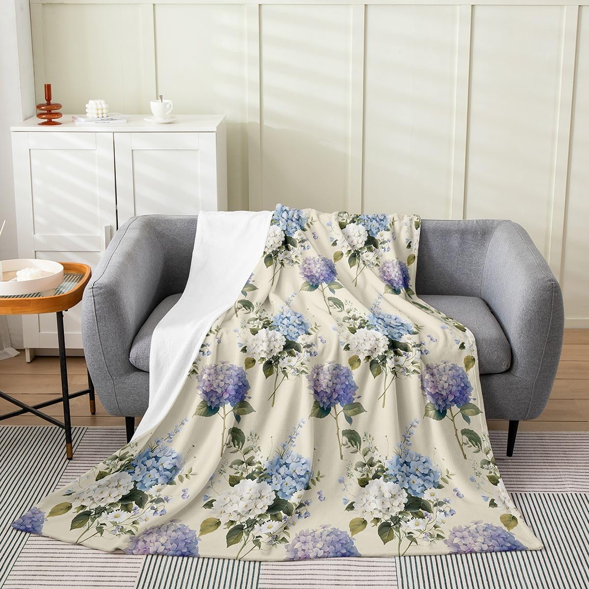 Pastel Hydrangea Flannel Blanket Elegant Hydrangea Floral Fuzzy Plush Throw Green Plants Leaves Flower Fleece Blanket for Kids Boys Girls,Chic Fashion Aesthetic Decor for Bed Baby 30"x40"