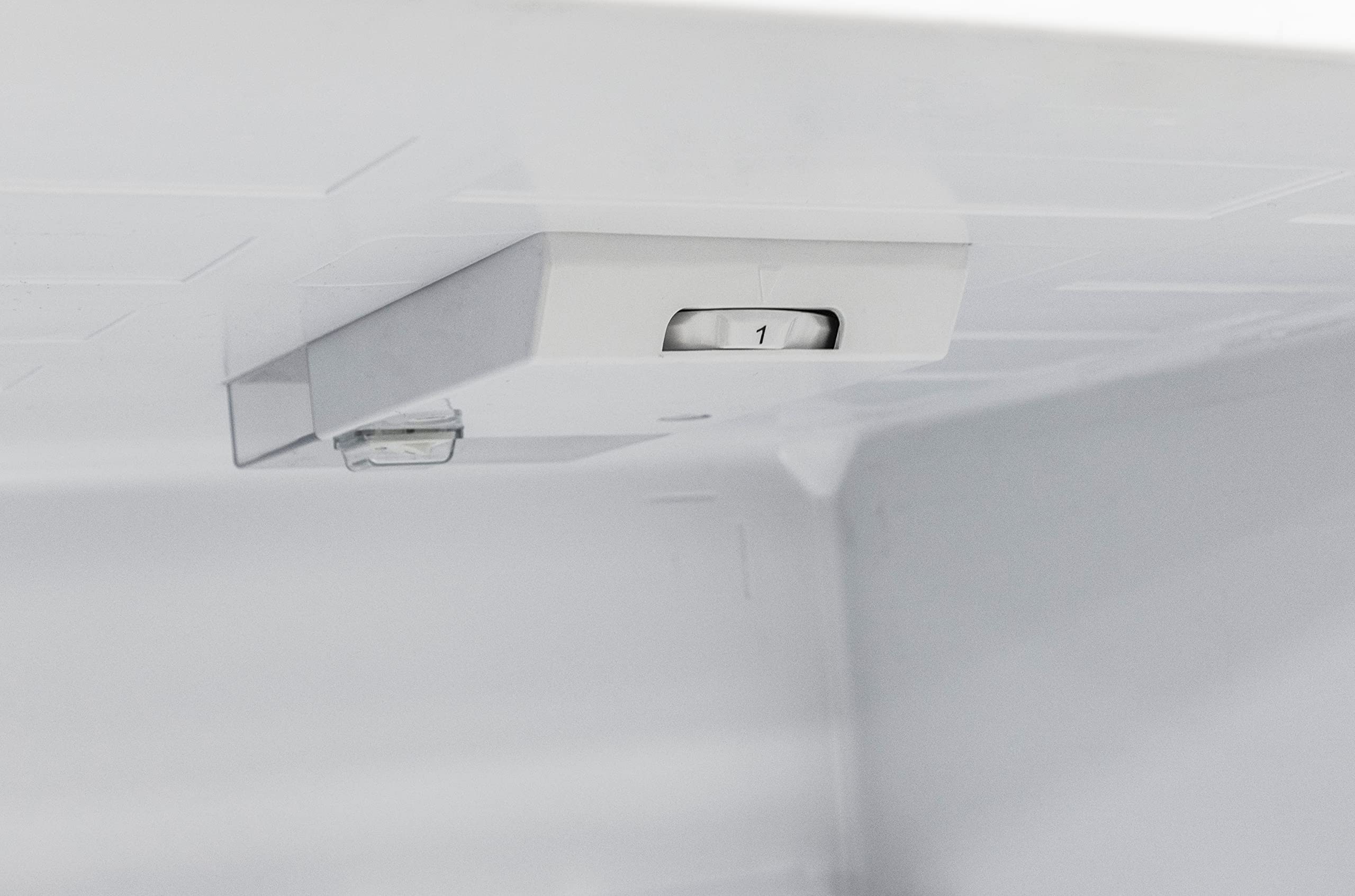 Respekta - Refrigerador congelador empotrable GKE178 / 177 cm de alto / 54 cm de ancho / 181 L de refrigeración / 68 L de congelación / 3 compartimentos de congelación [Clase energética E]