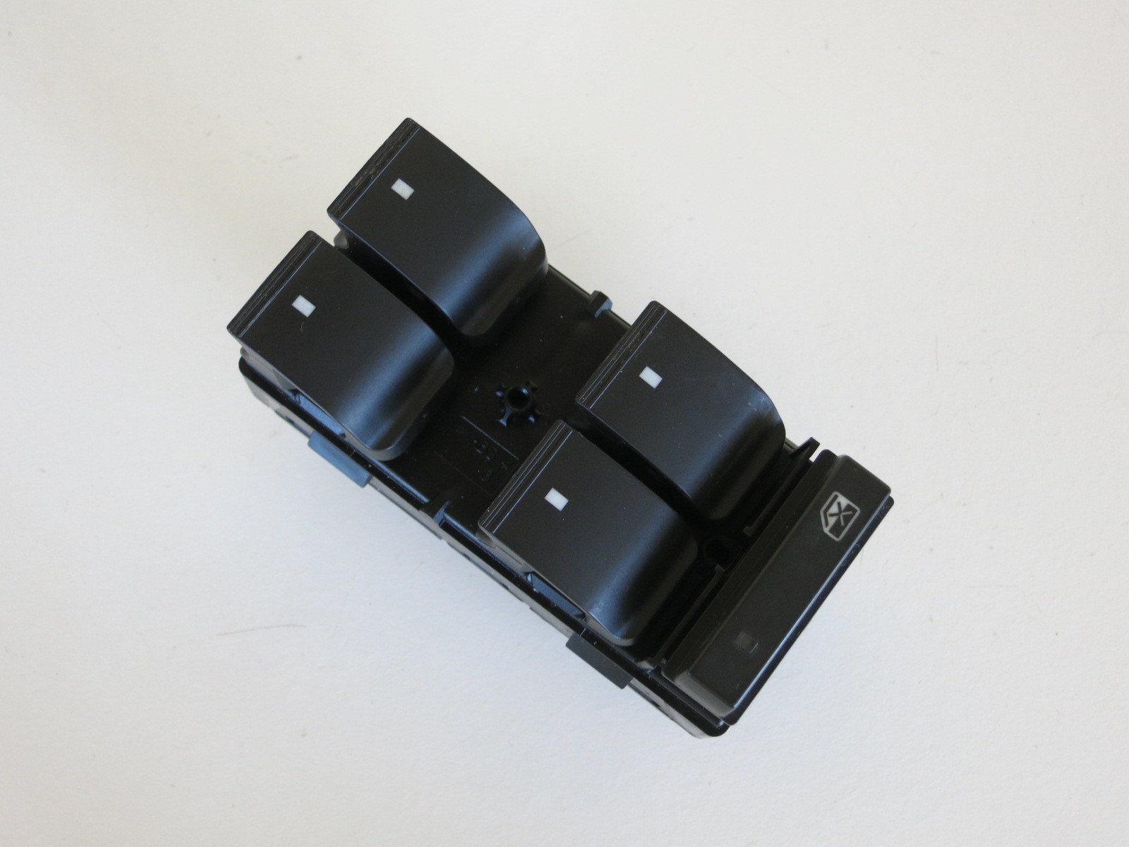 09 10 11 Chevy HHR Drivers Side Left Master Window Switch OEM