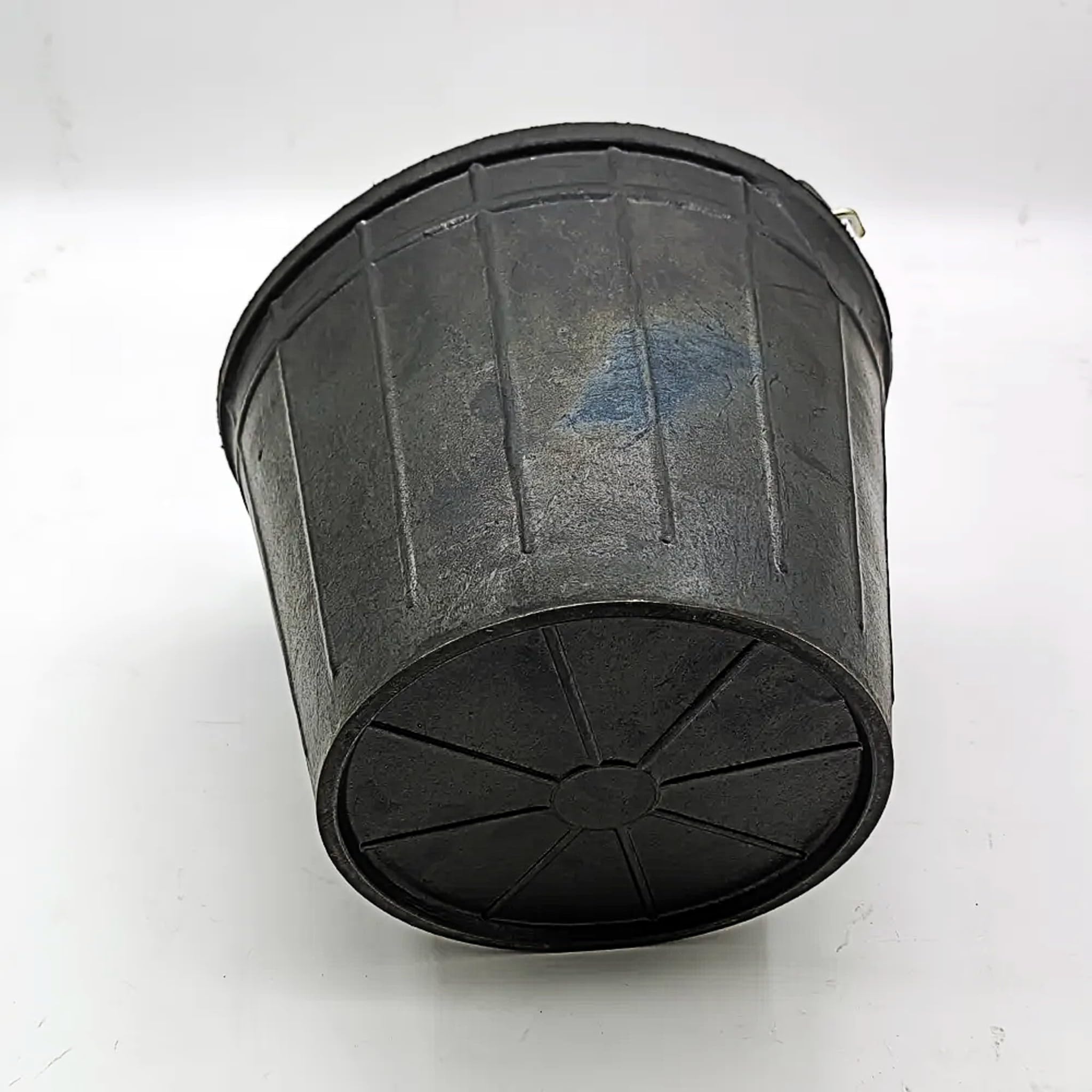 Bricoloco Cubo de Goma Caucho Reciclado Multiusos -albañil, jardín, Basura, Fregar, Cenizas de Chimenea – Capacidad 11 litros – Altura 260 mm y Boca 320 mm- con asa metálica (3)