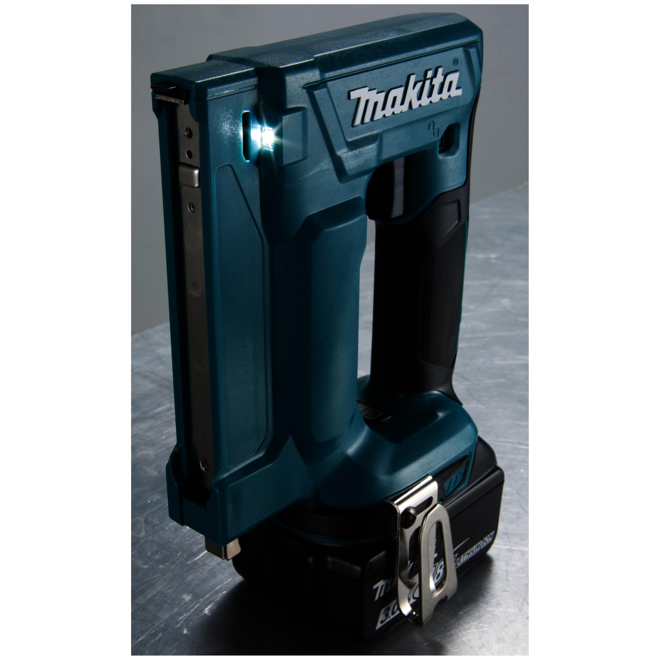 Makita DST112Z - Grapadora 18V 7-10mm