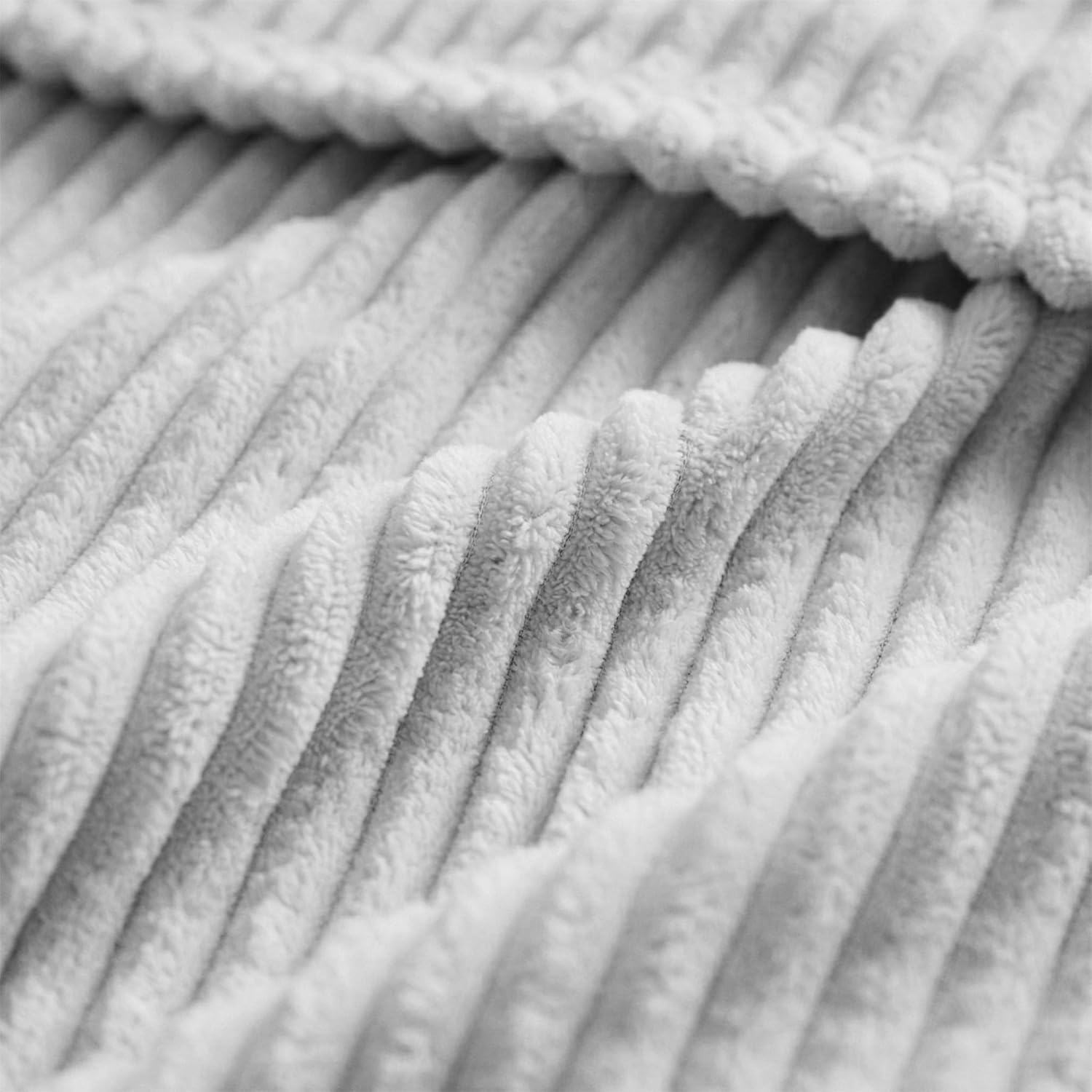 Superior Chrisney Cotton Blanket, Comfy All Season Bedding, Home Decor Essential, Bed Cover, Couch, Lounging, Picnic, Beach, Yarn-Dyed, Throw, Tan