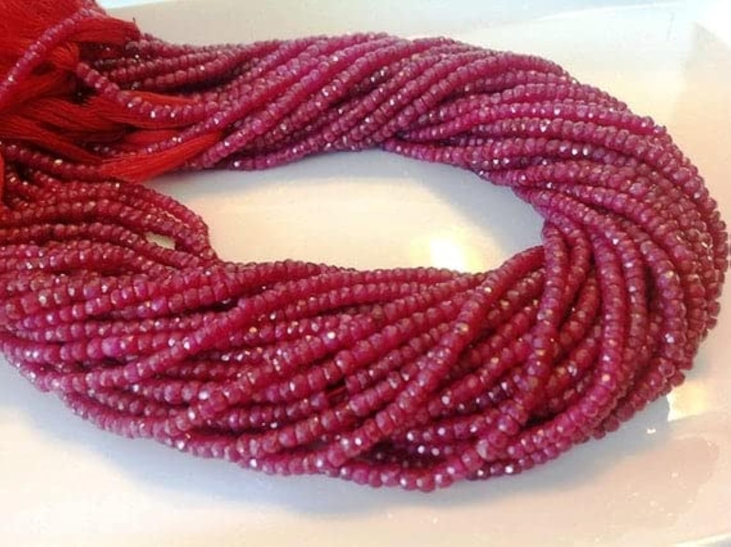 Ruby perles rondelles 3-4mm pour créer vos propres colliers d'été élégants
